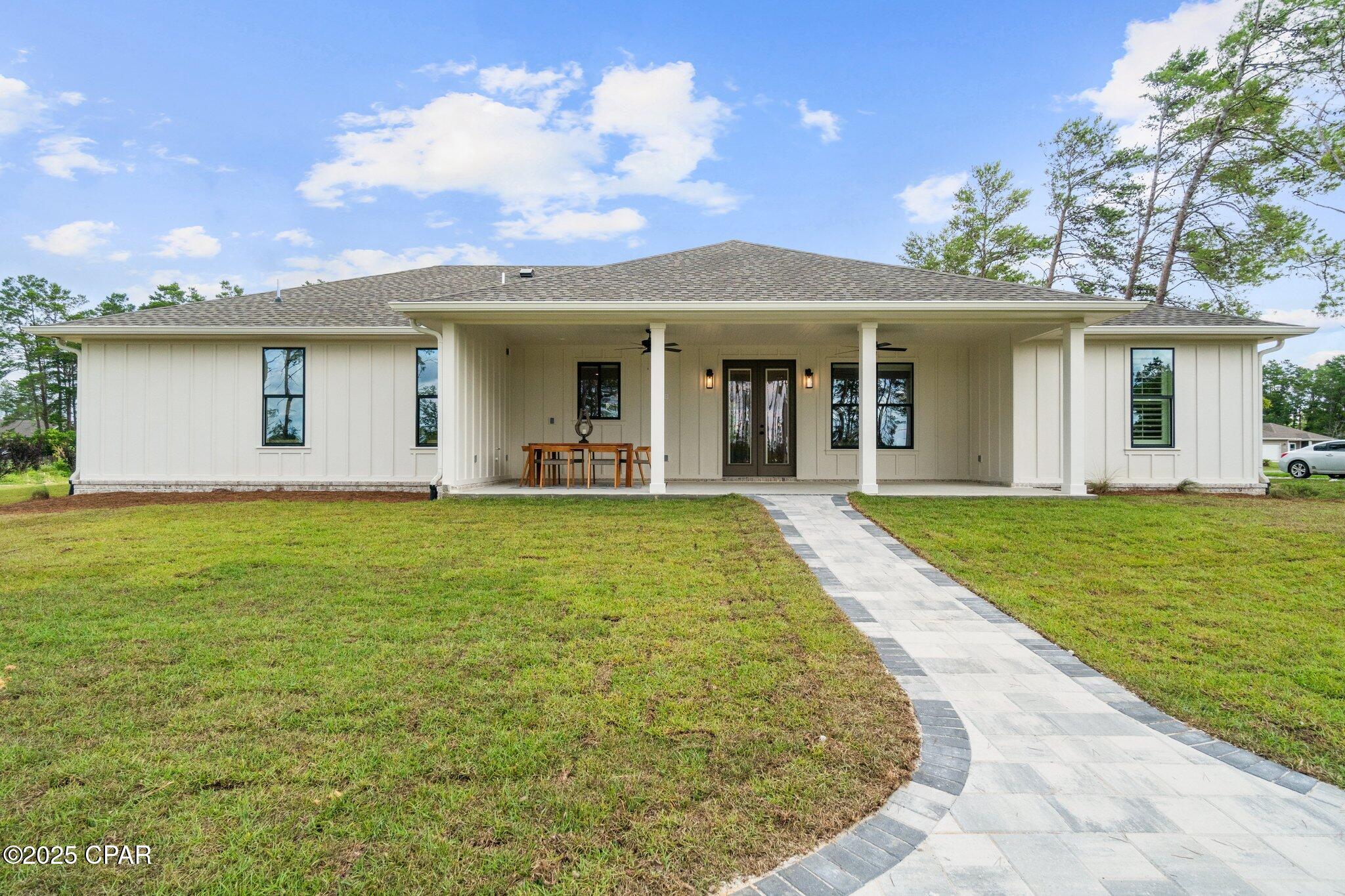 1709 White Western Lake Lane