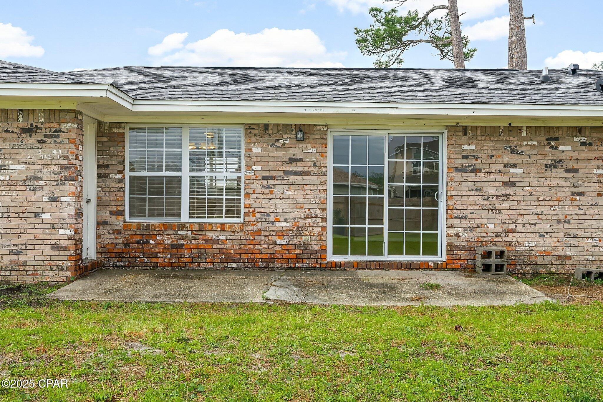 306 Lynnwood Lane