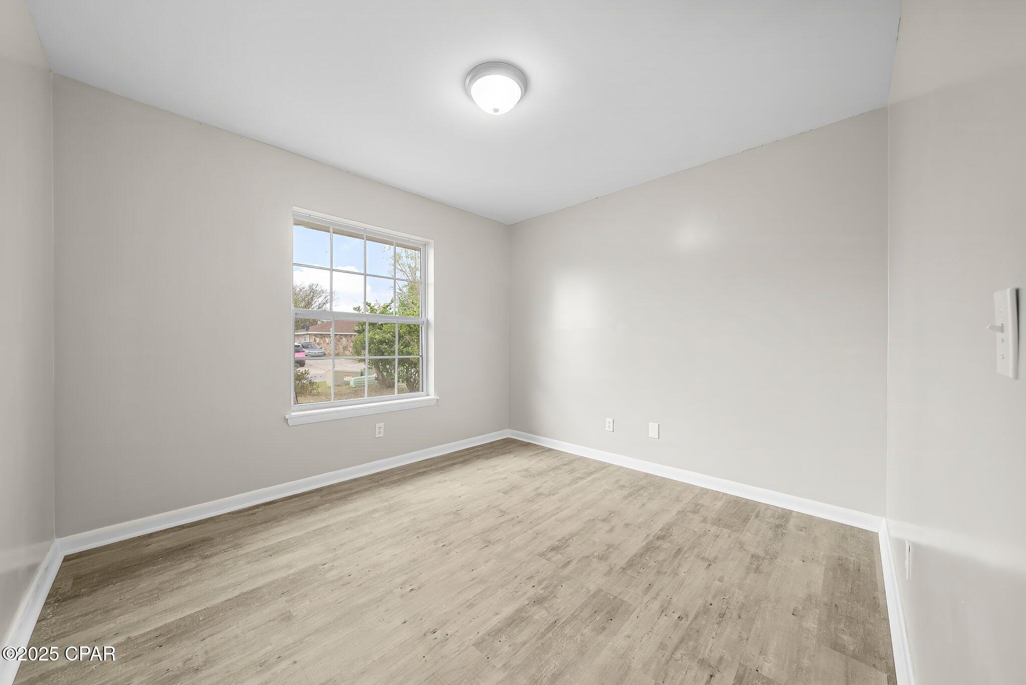 306 Lynnwood Lane