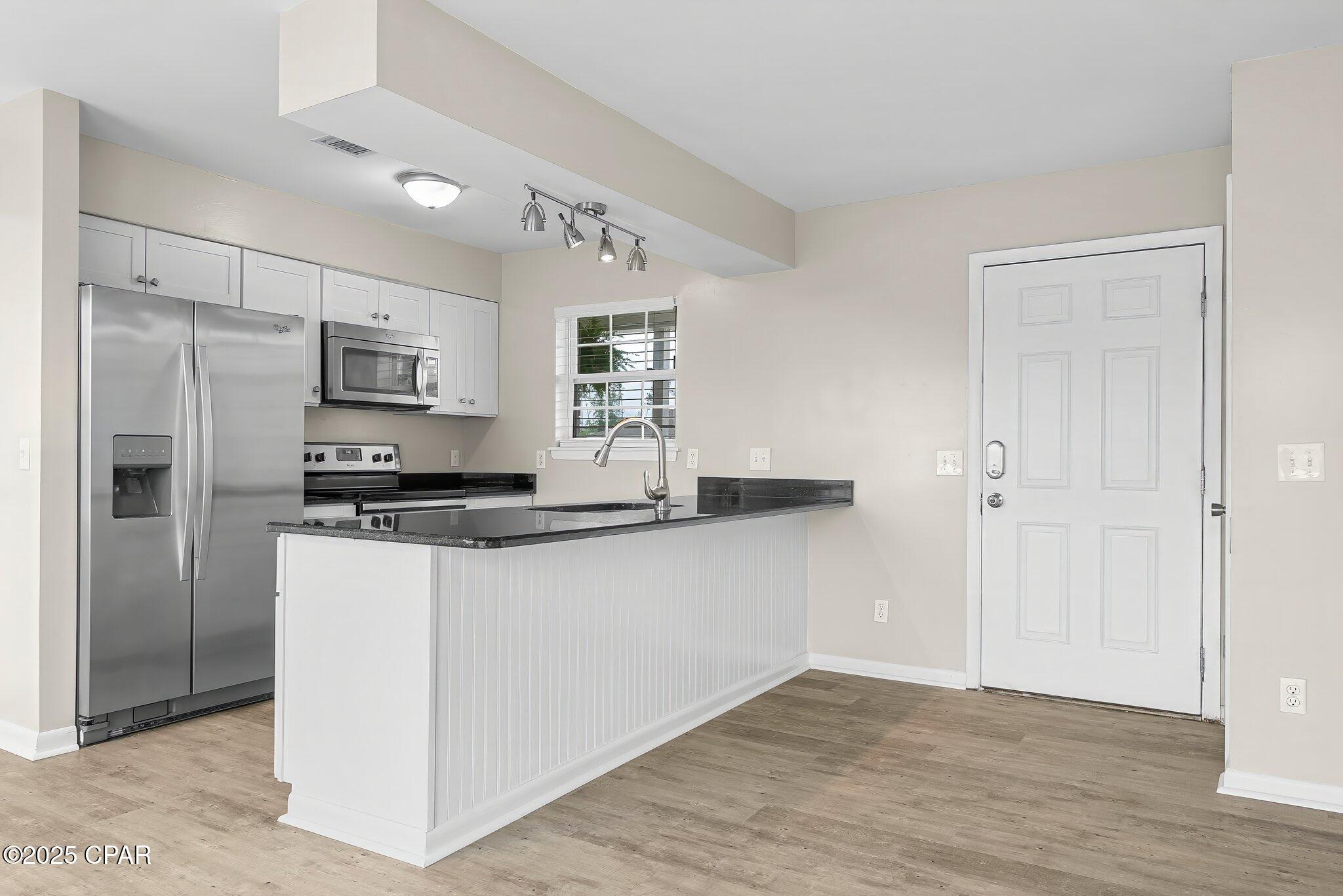 306 Lynnwood Lane