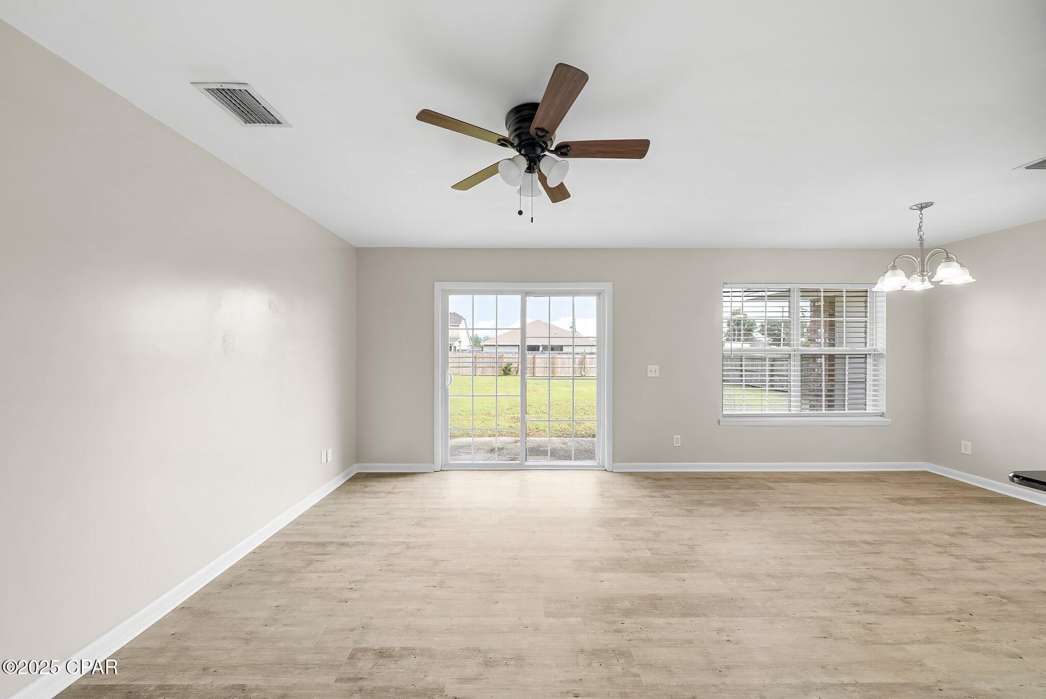 306 Lynnwood Lane