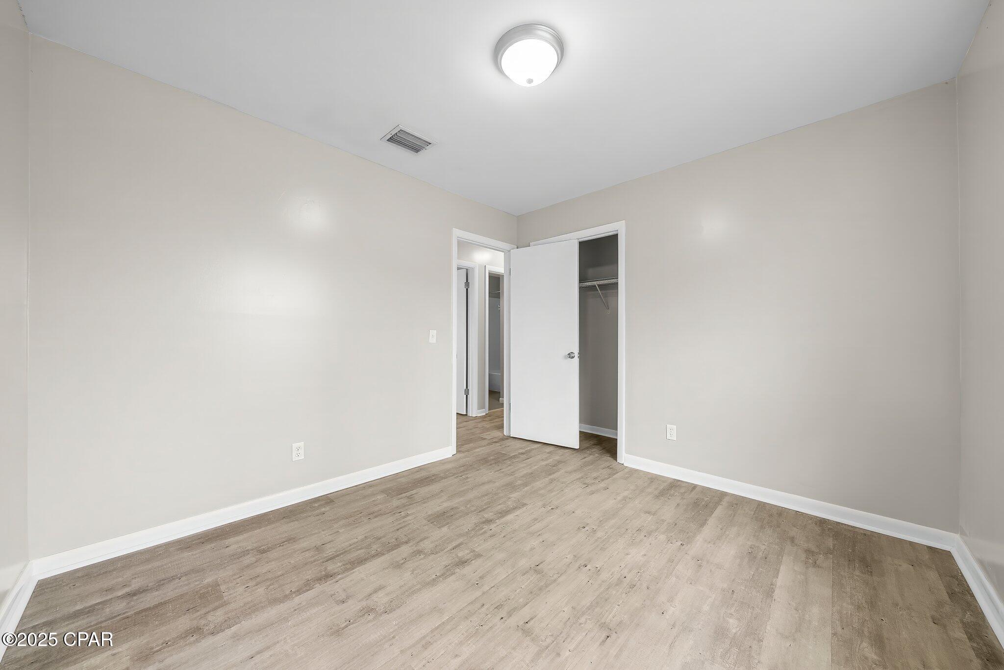 306 Lynnwood Lane