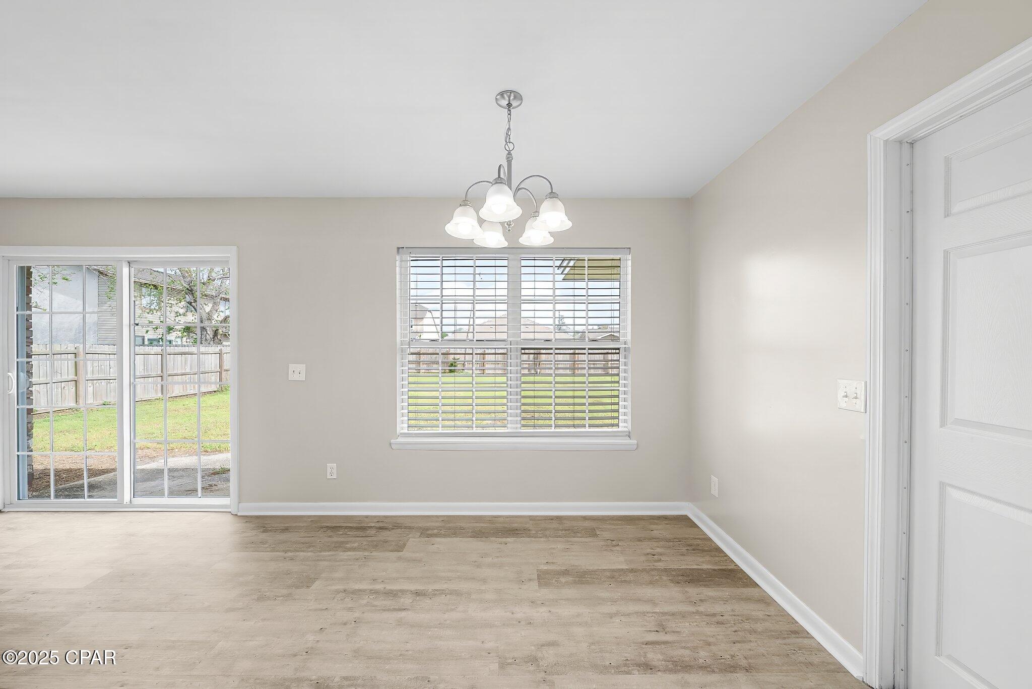 306 Lynnwood Lane