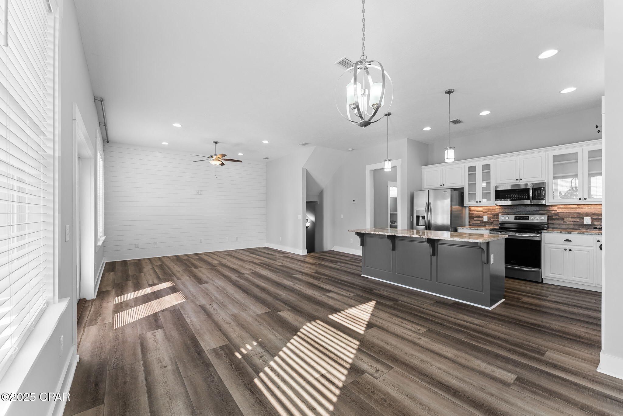 936 Lighthouse Lagoon Court