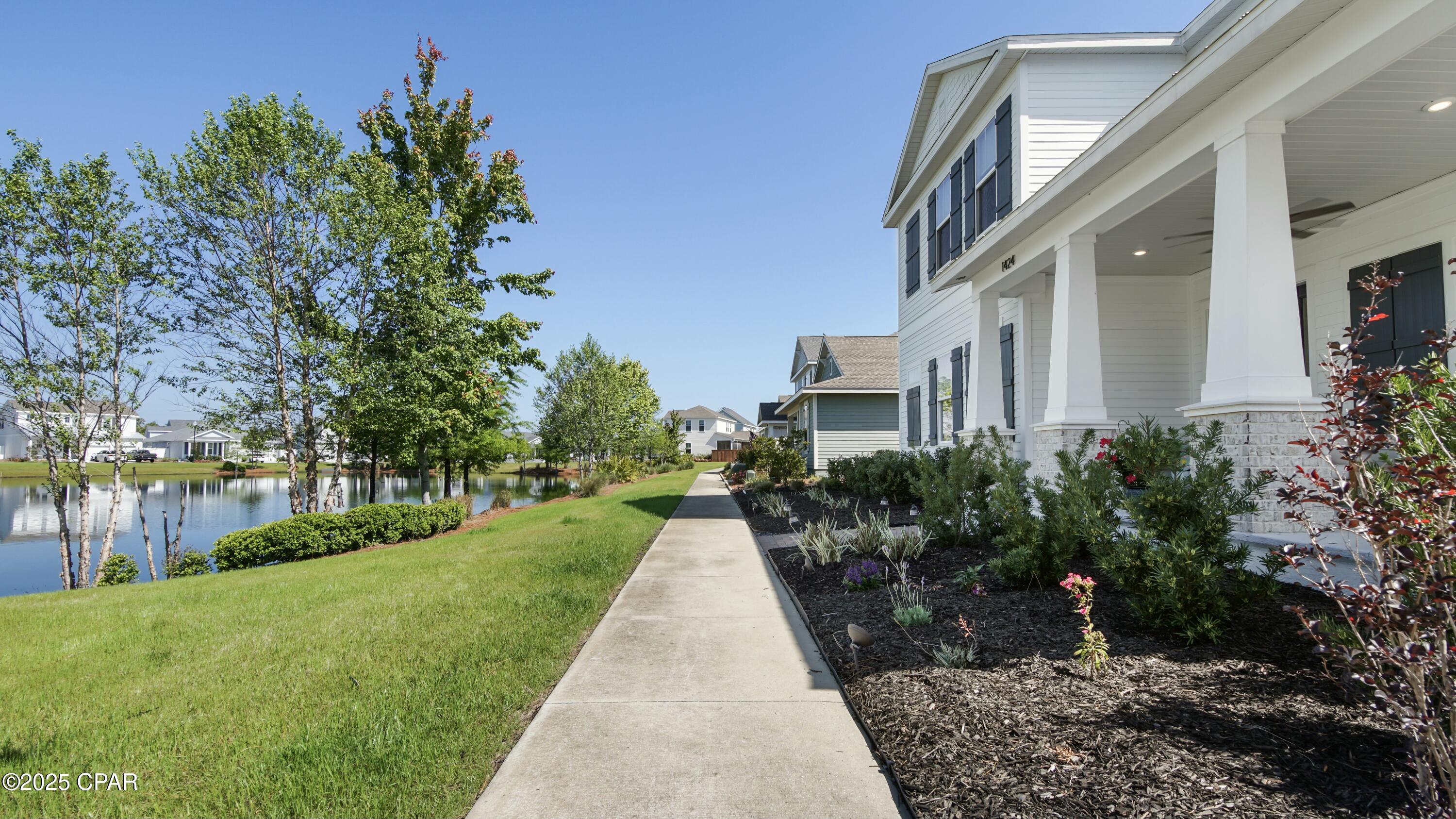 1424 Blackbird Court