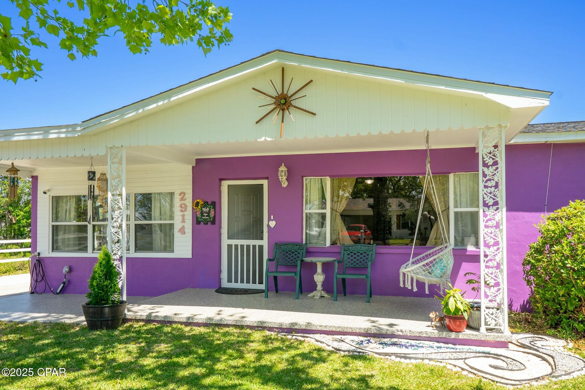 2914 Clearview Avenue