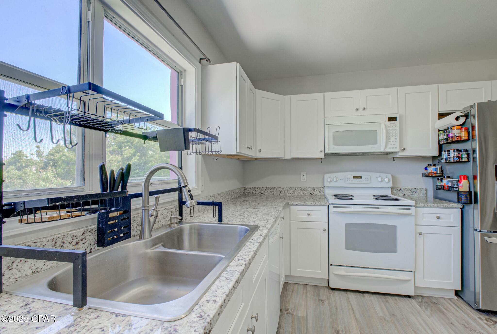 2914 Clearview Avenue