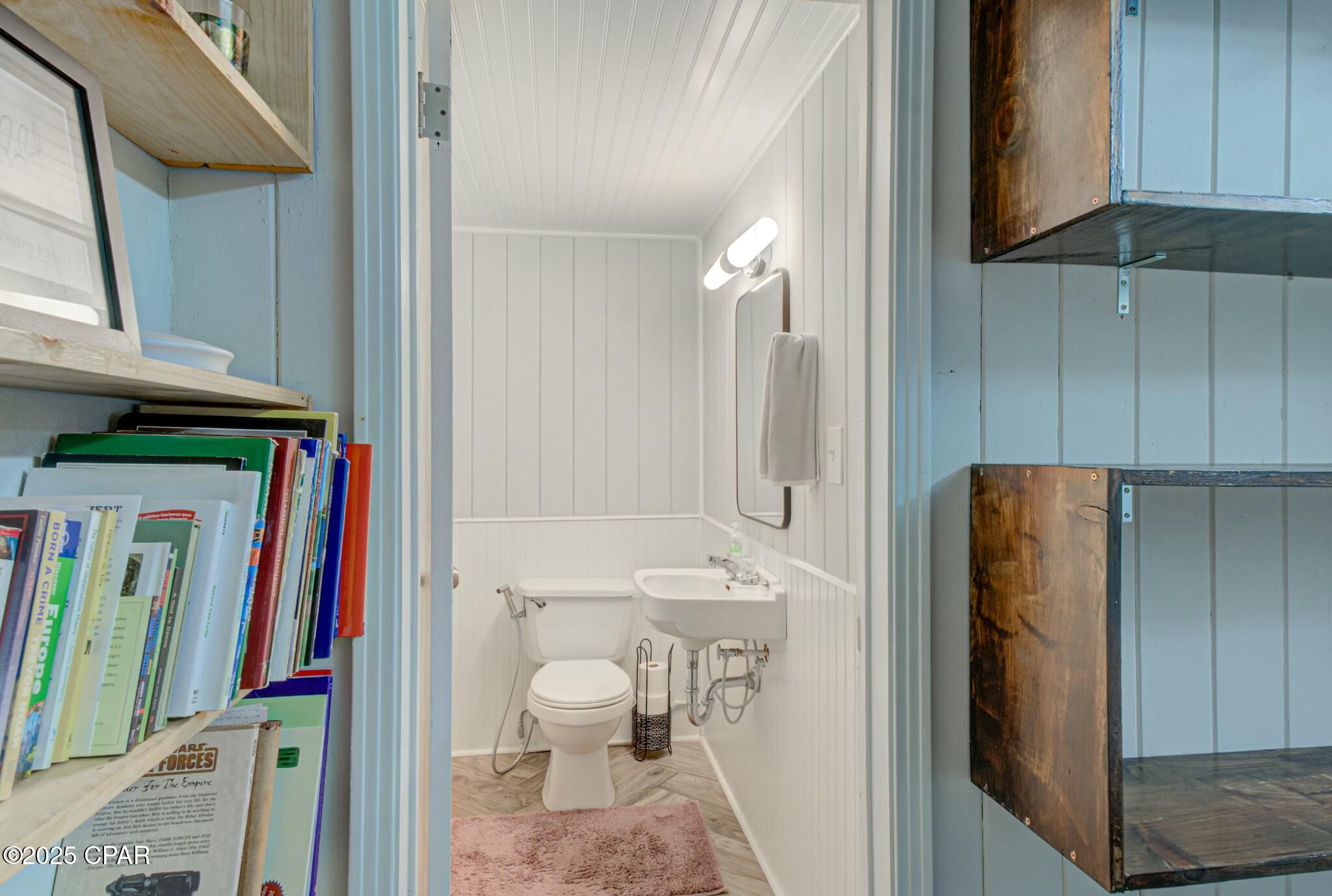 2914 Clearview Avenue