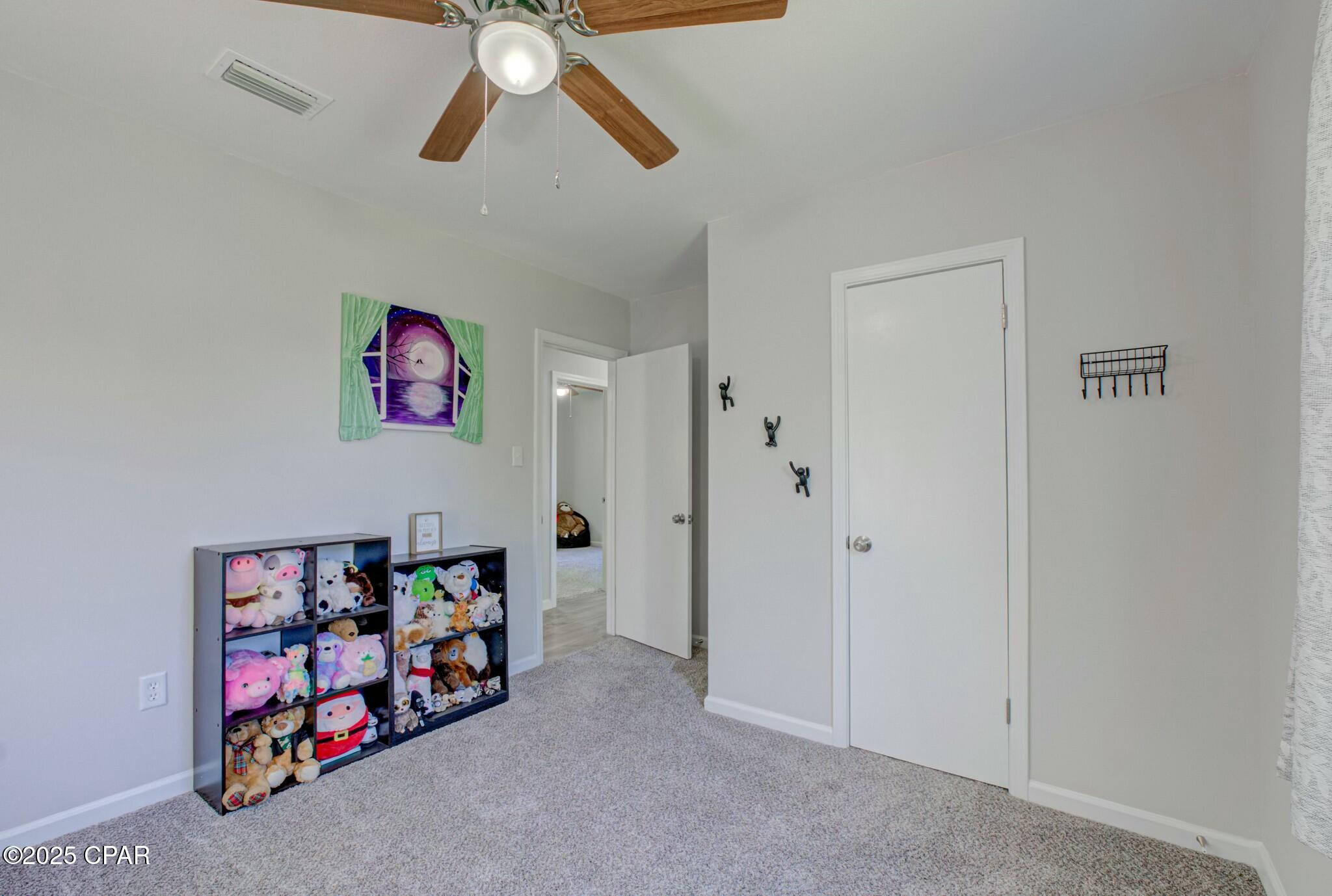 2914 Clearview Avenue