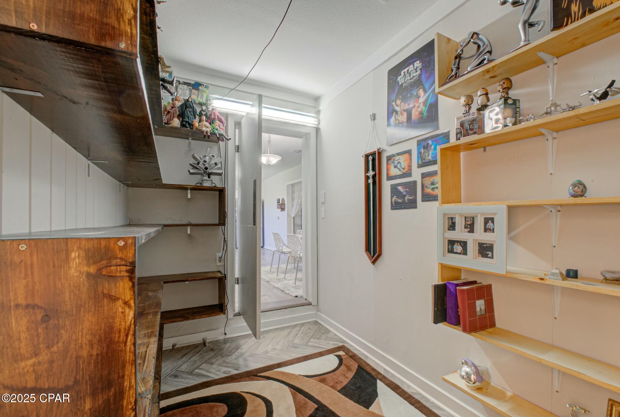 2914 Clearview Avenue