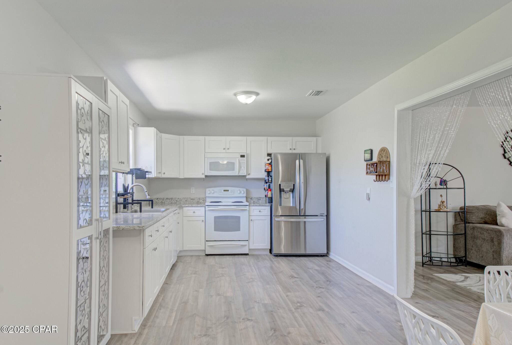 2914 Clearview Avenue