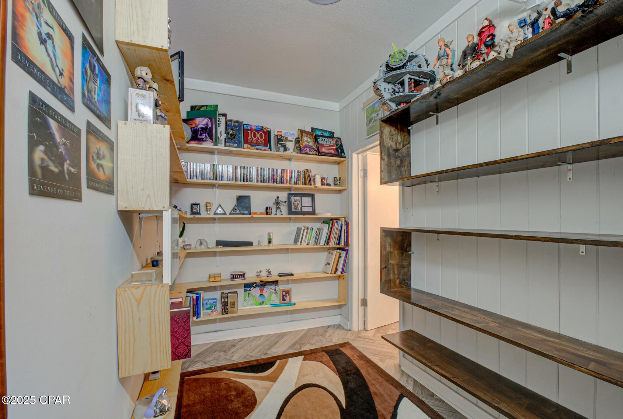 2914 Clearview Avenue