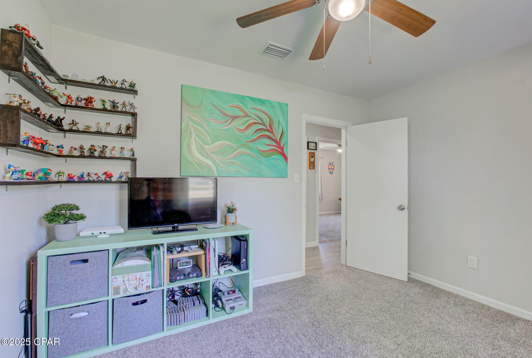 2914 Clearview Avenue