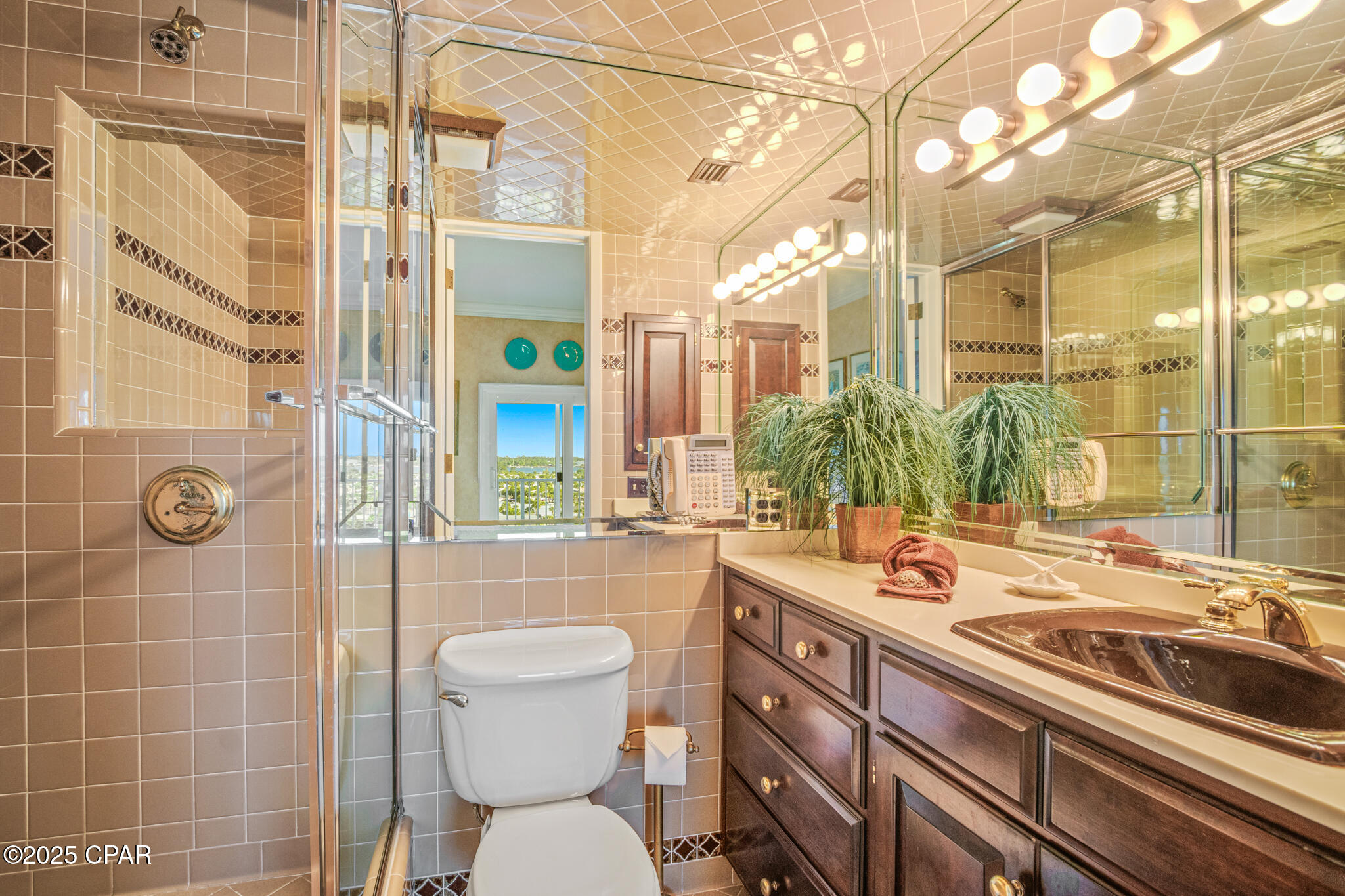 4425 Thomas Drive PH5