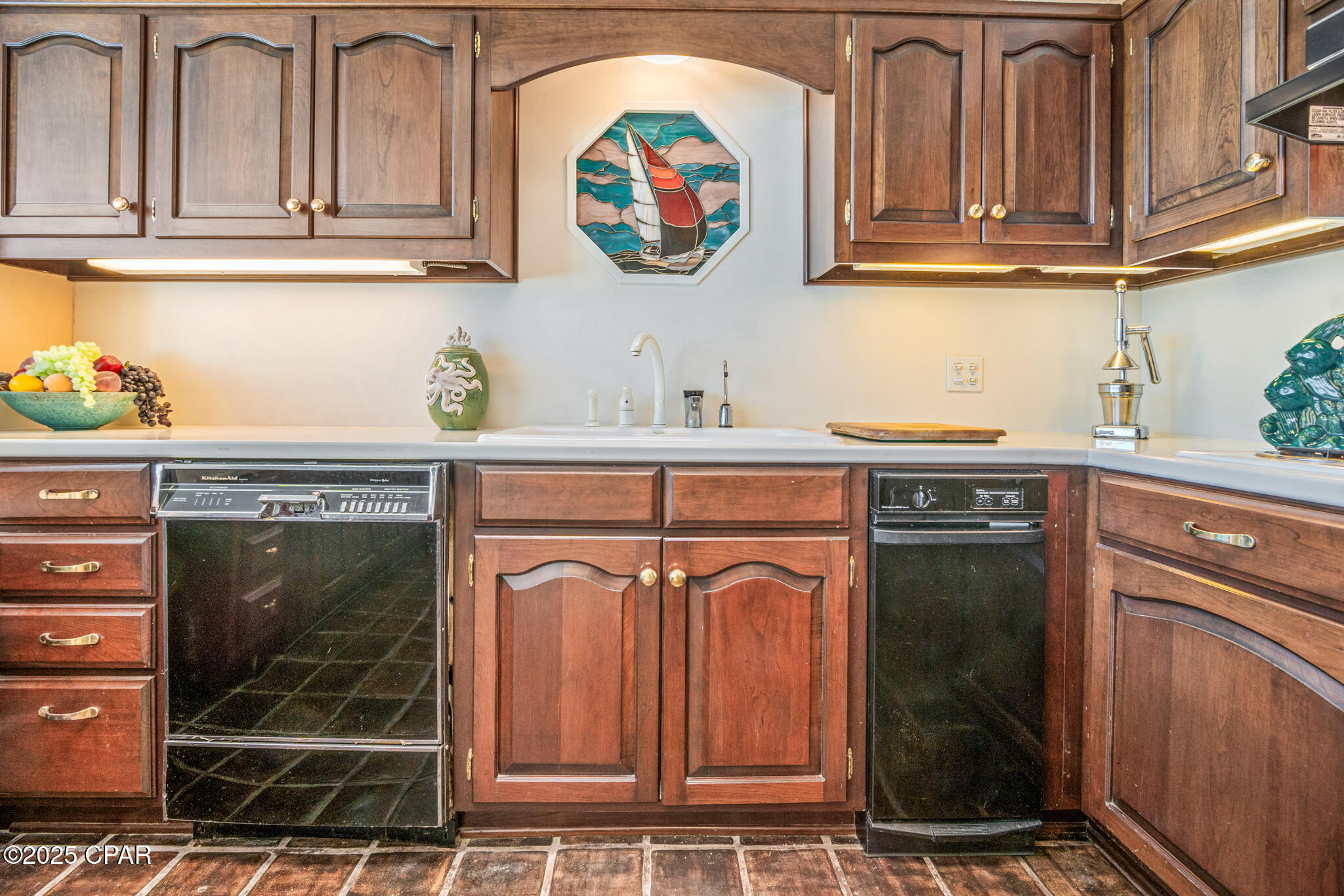 4425 Thomas Drive PH5