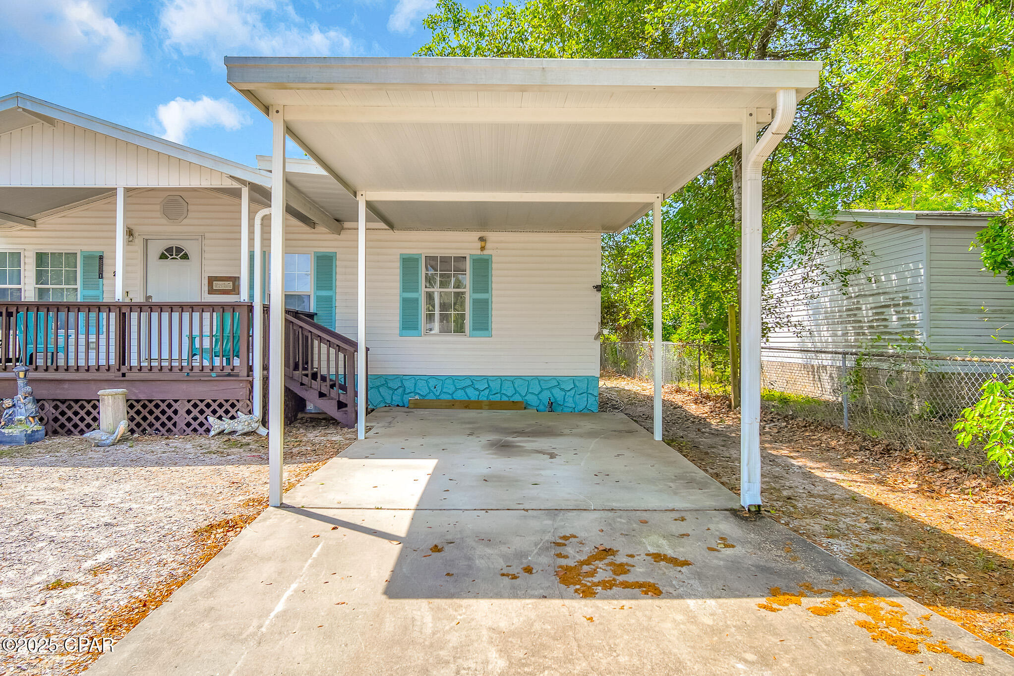 22011 Lakeview Drive