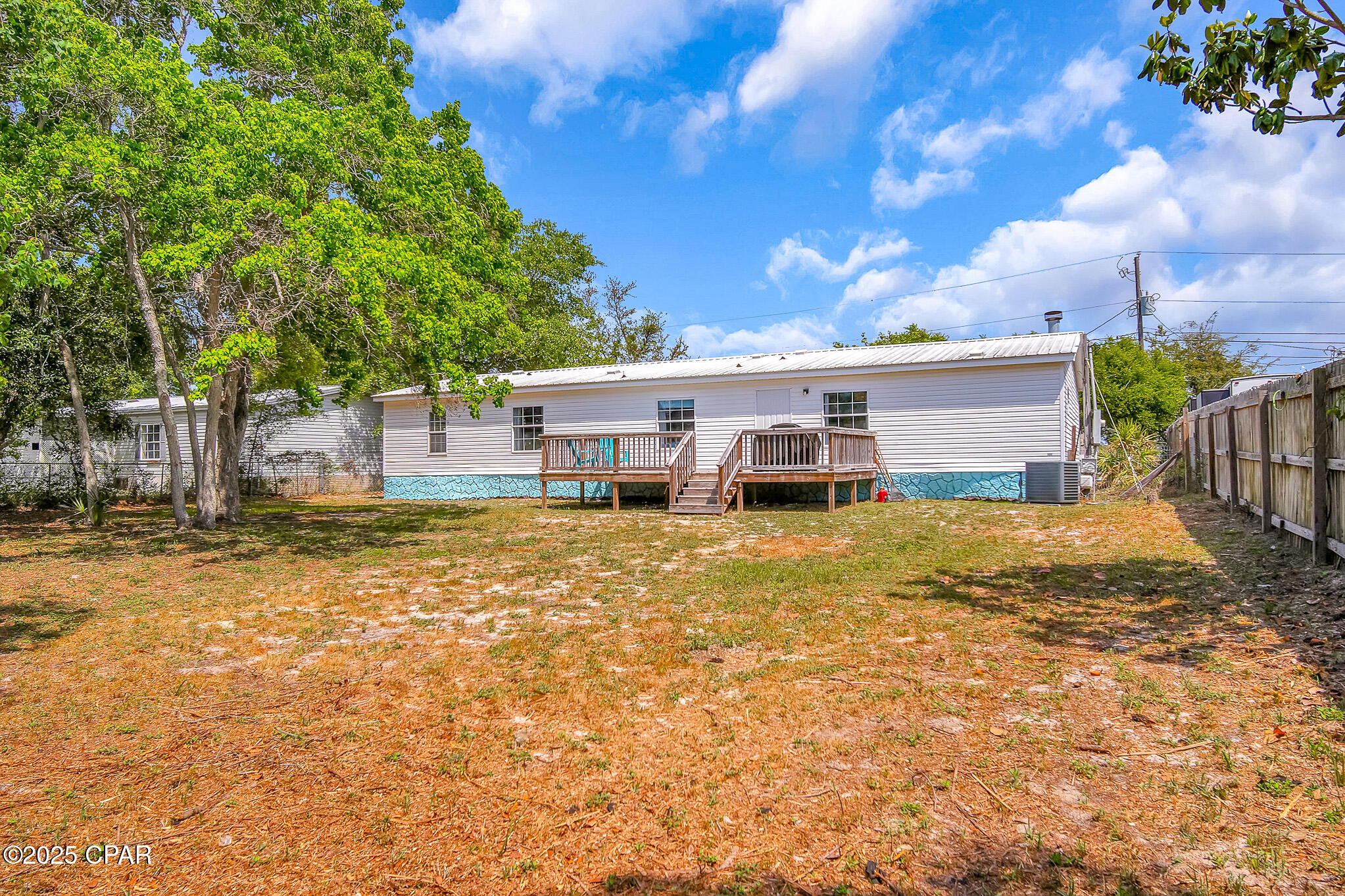 22011 Lakeview Drive