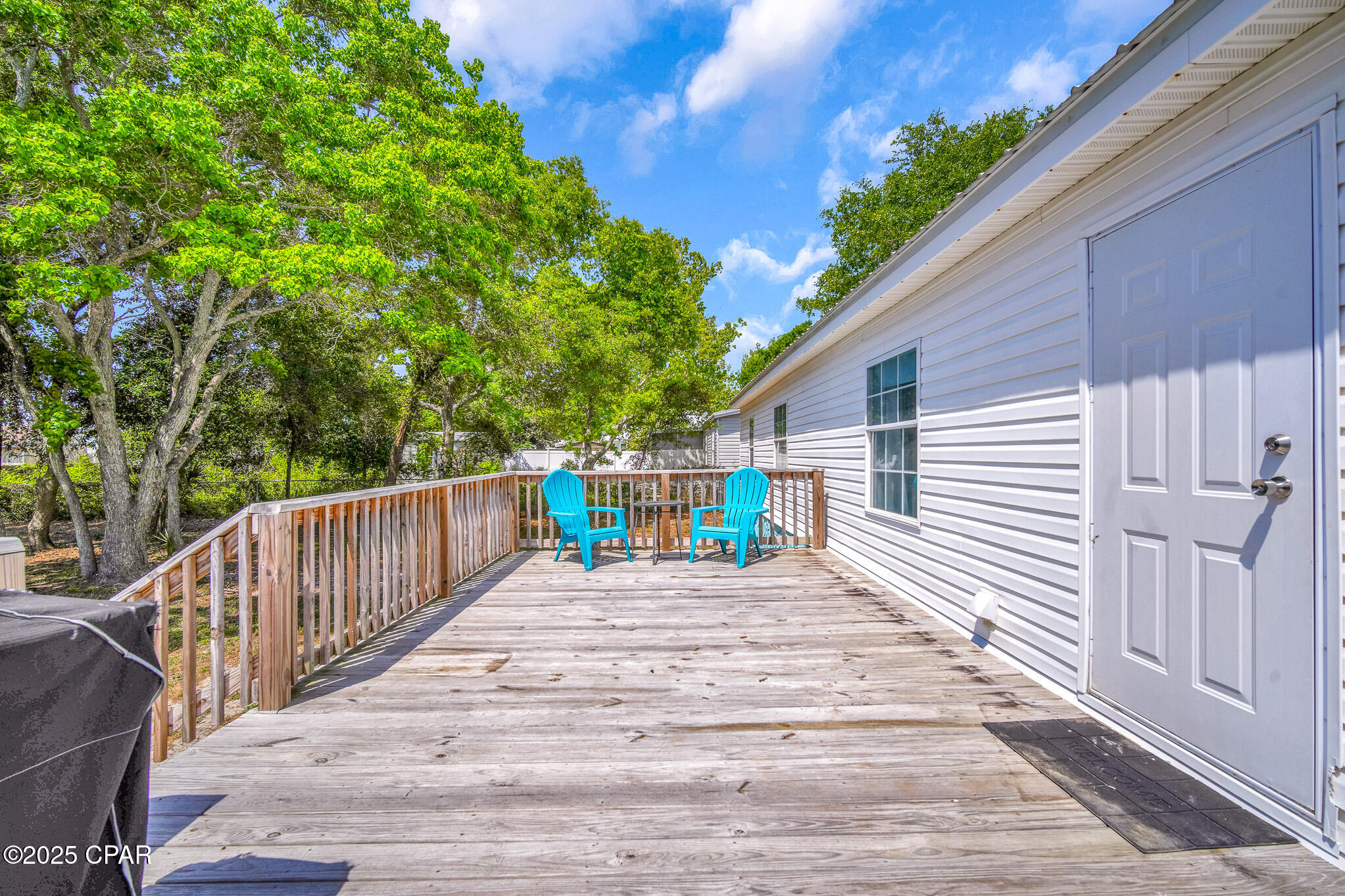 22011 Lakeview Drive