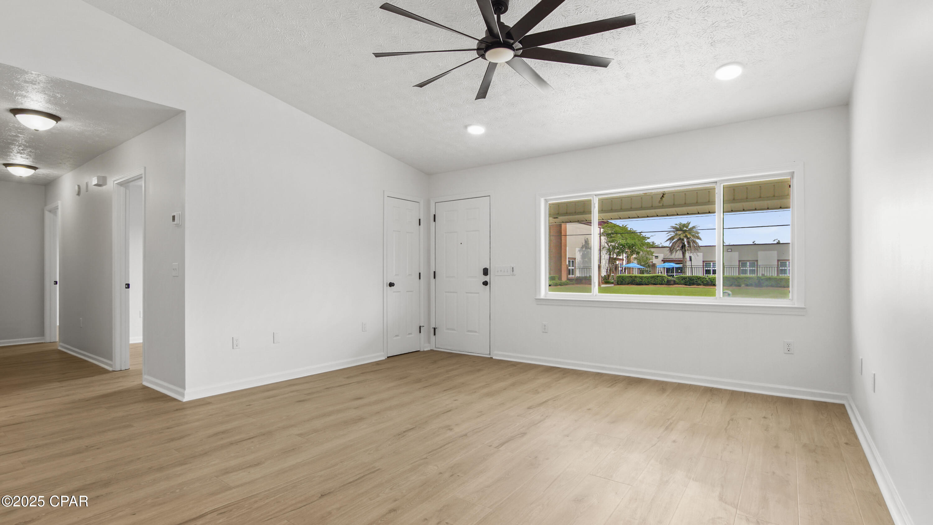 704 W 19th Street