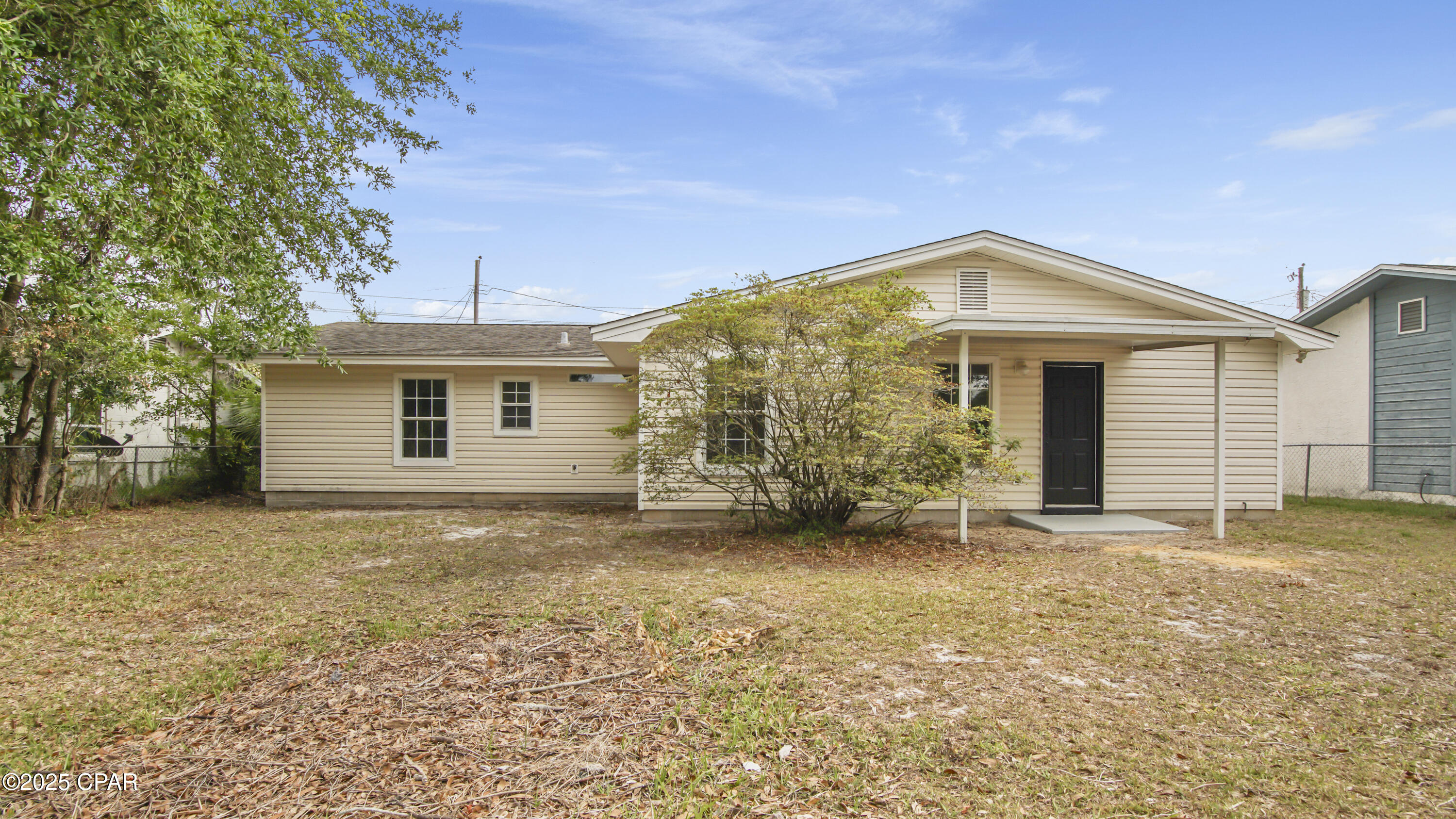 704 W 19th Street