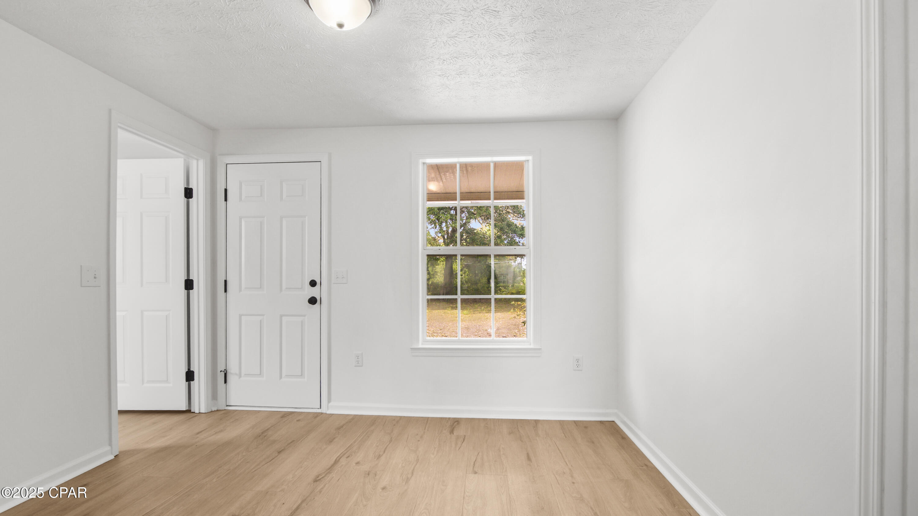 704 W 19th Street