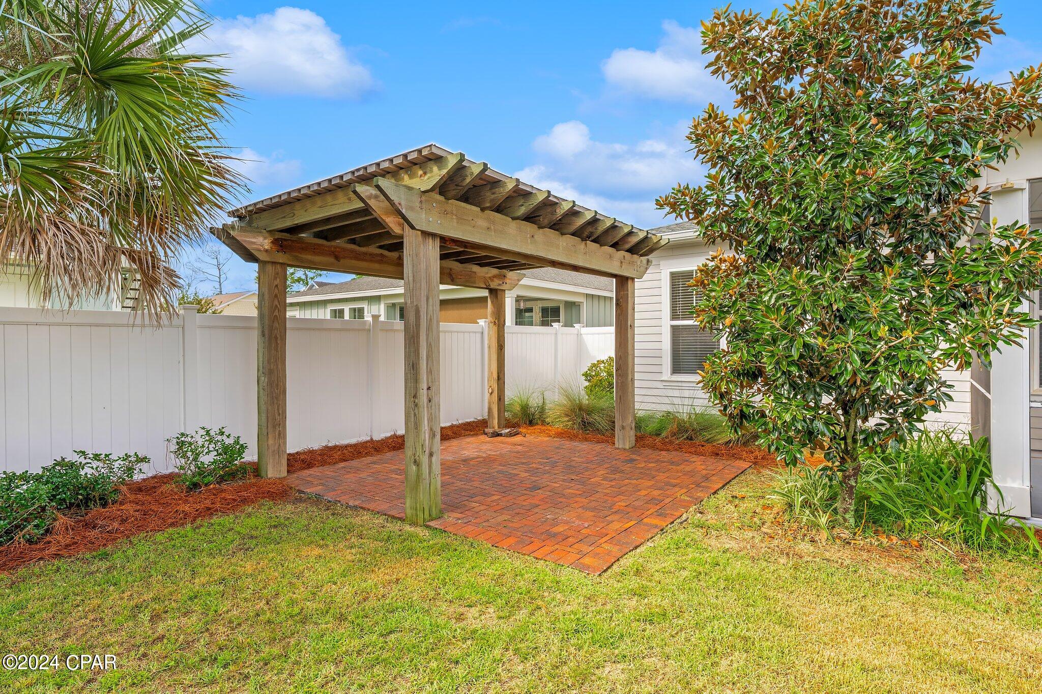 3108 E Heartleaf Avenue