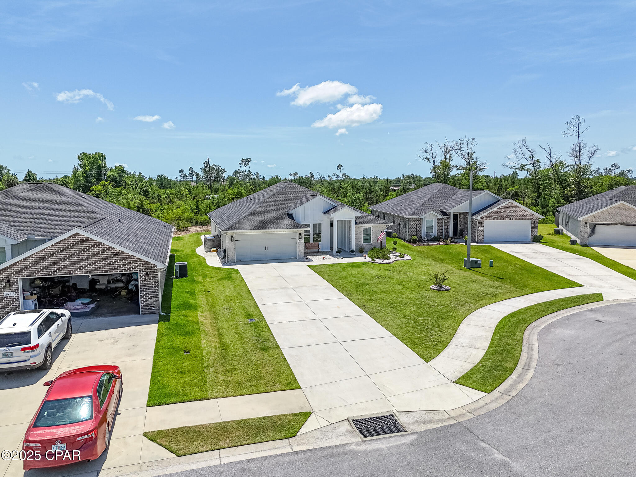 3917 Sandpine Way