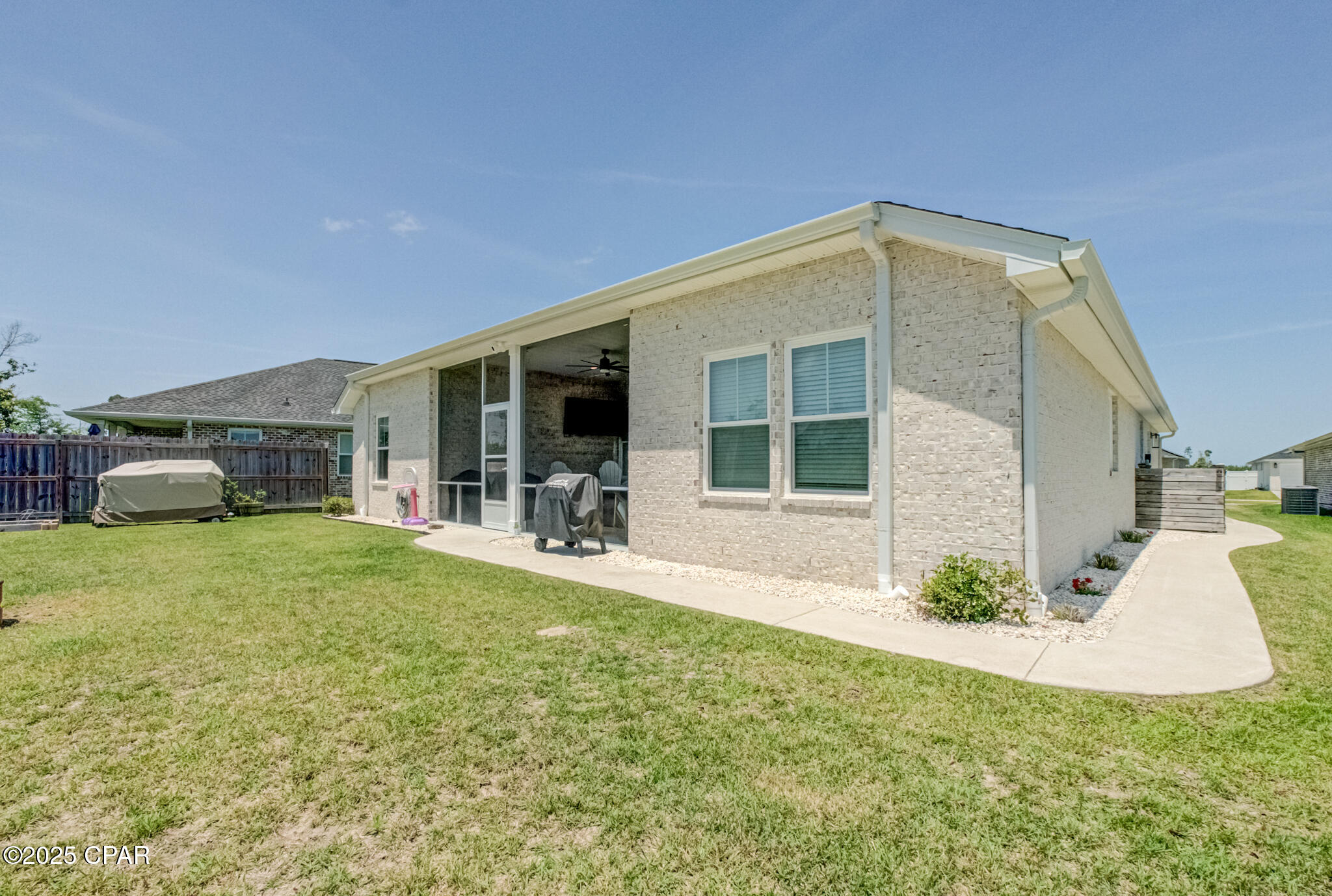 3917 Sandpine Way