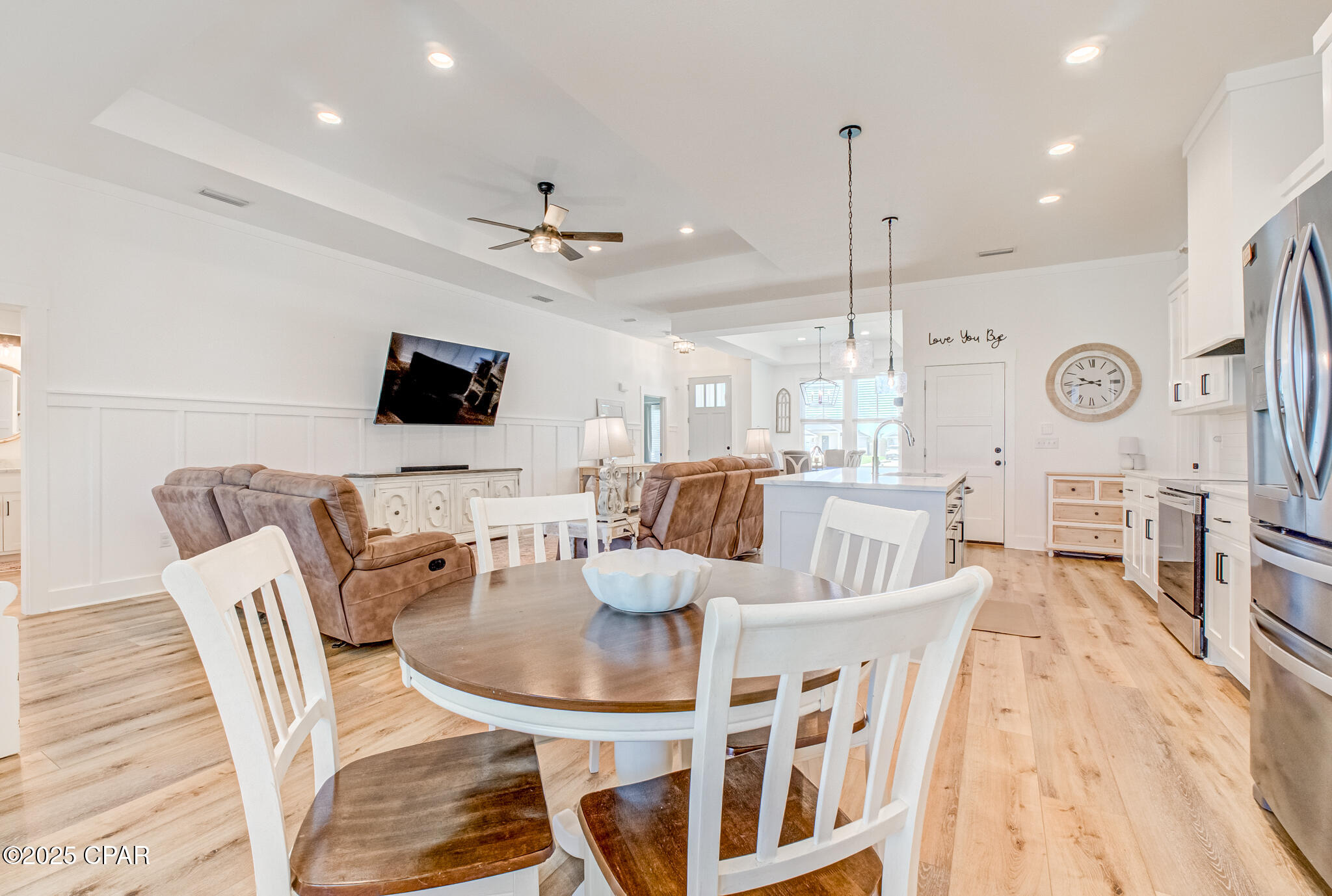 3917 Sandpine Way