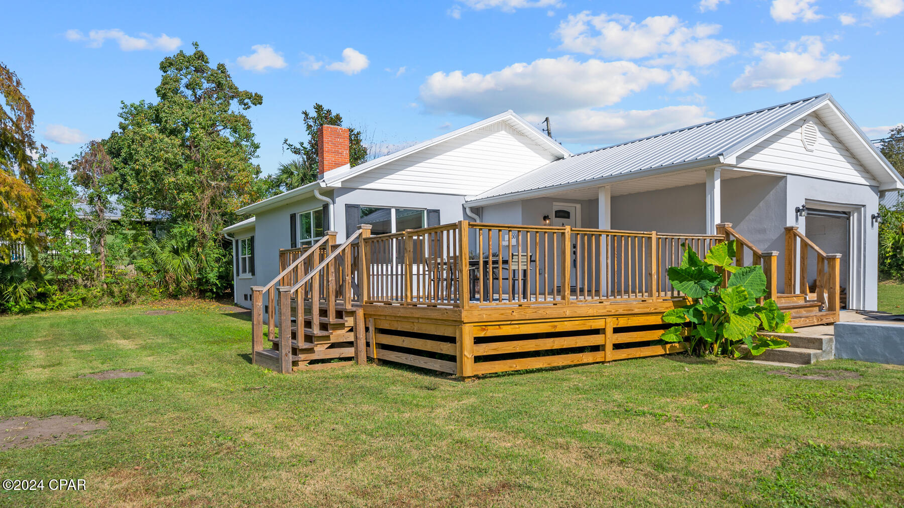 300 N Cove Boulevard