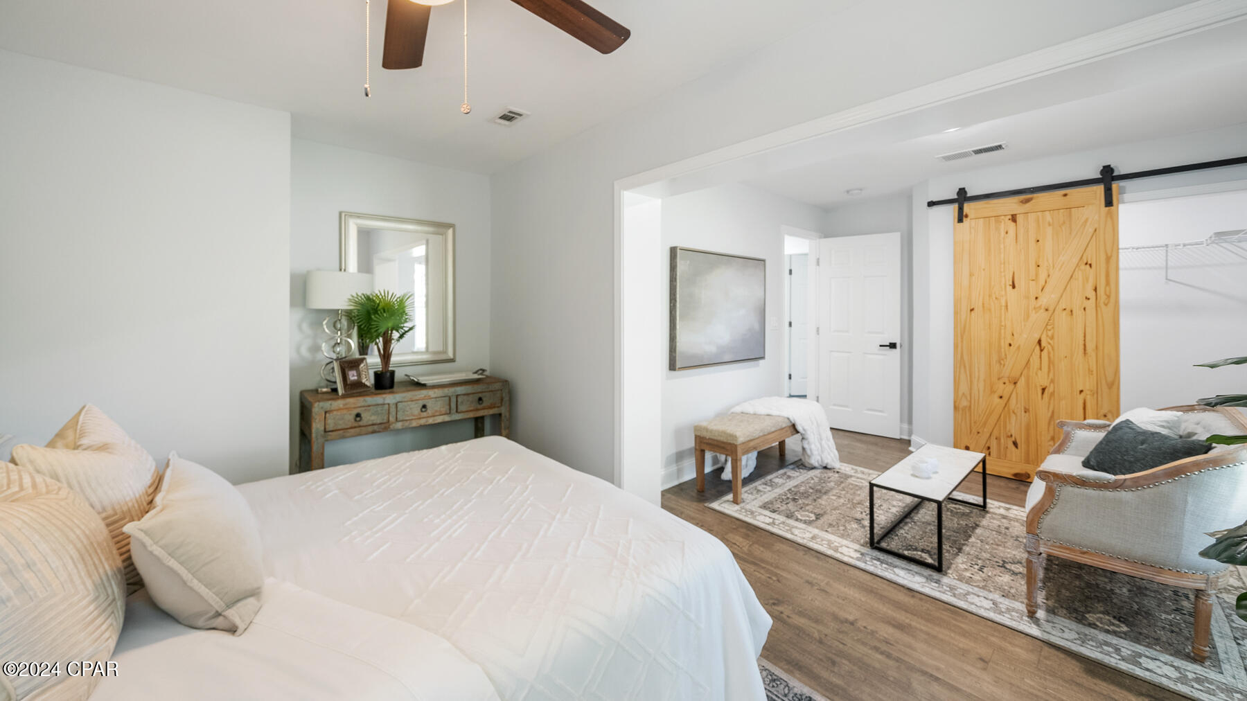 300 N Cove Boulevard