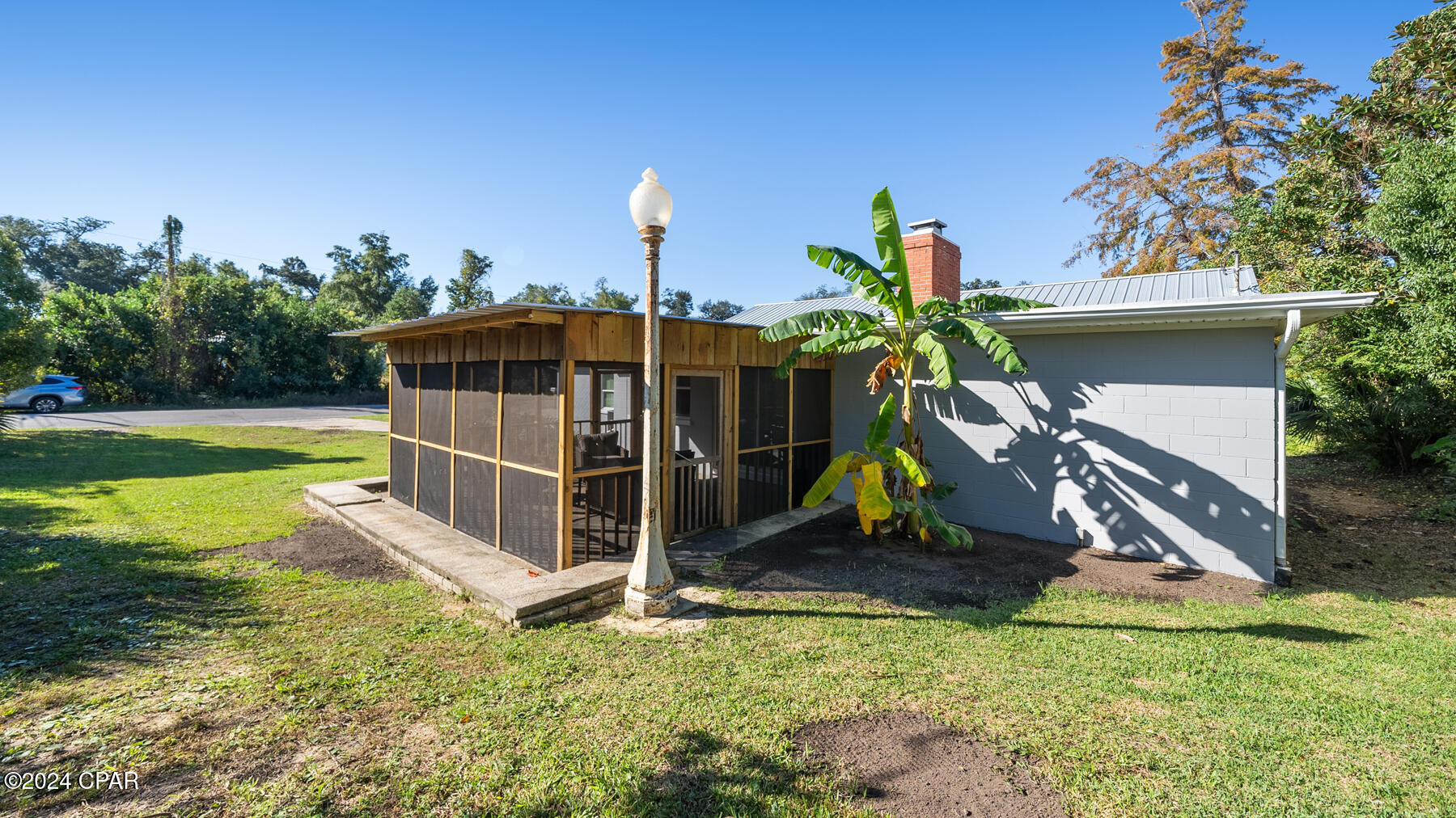 300 N Cove Boulevard