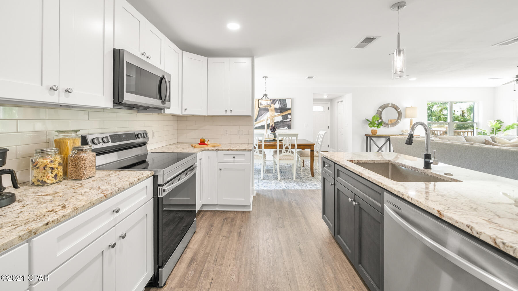 300 N Cove Boulevard