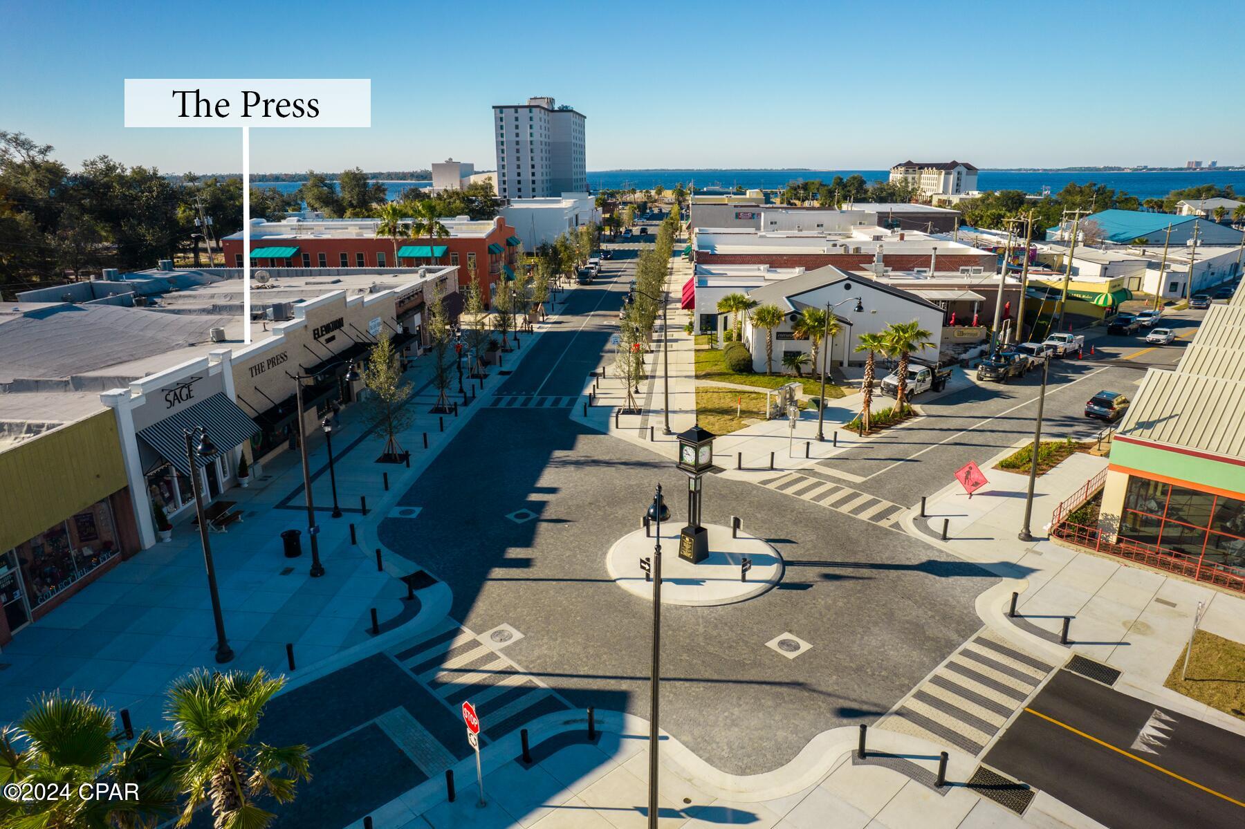 300 N Cove Boulevard