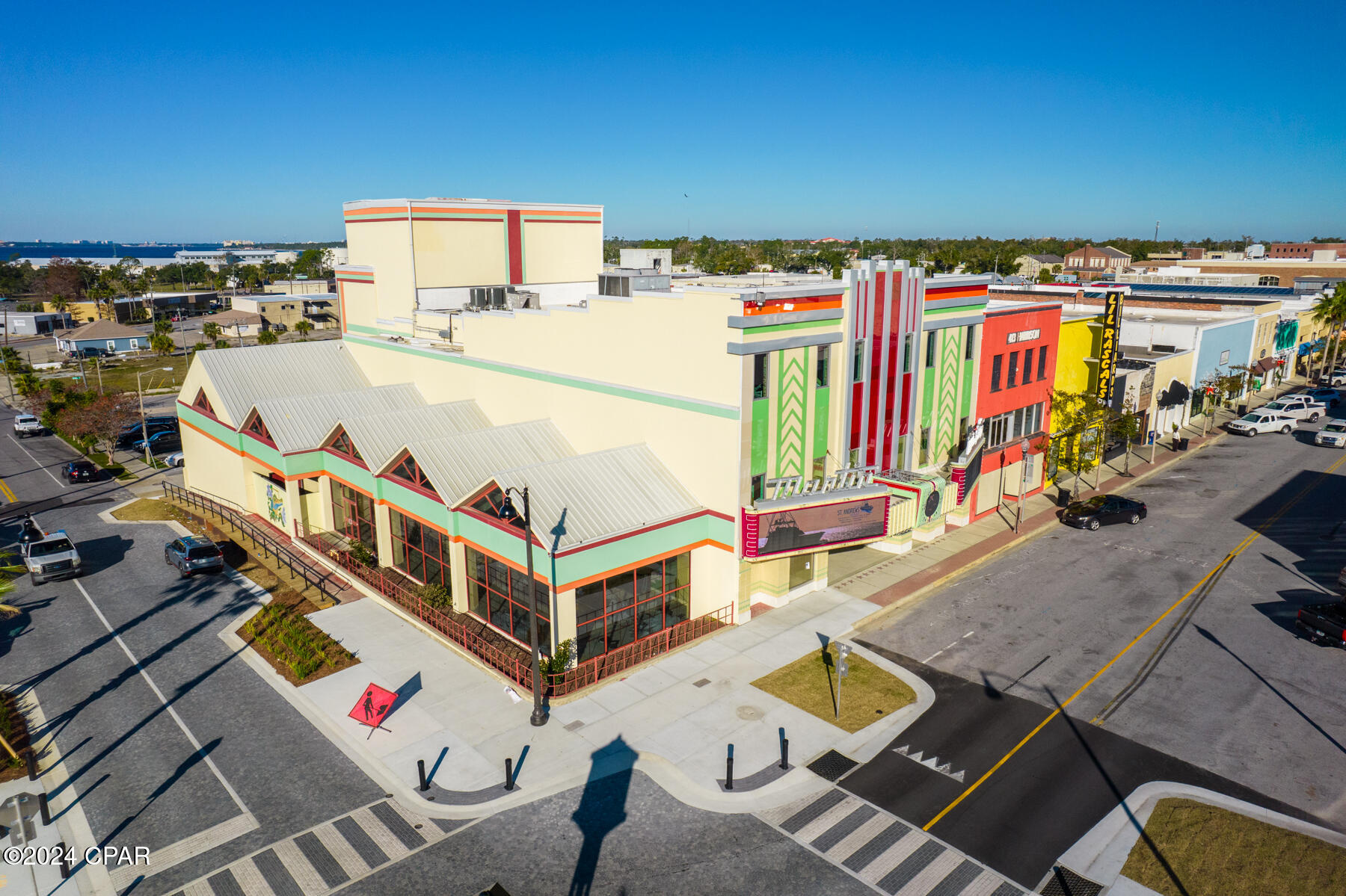 300 N Cove Boulevard