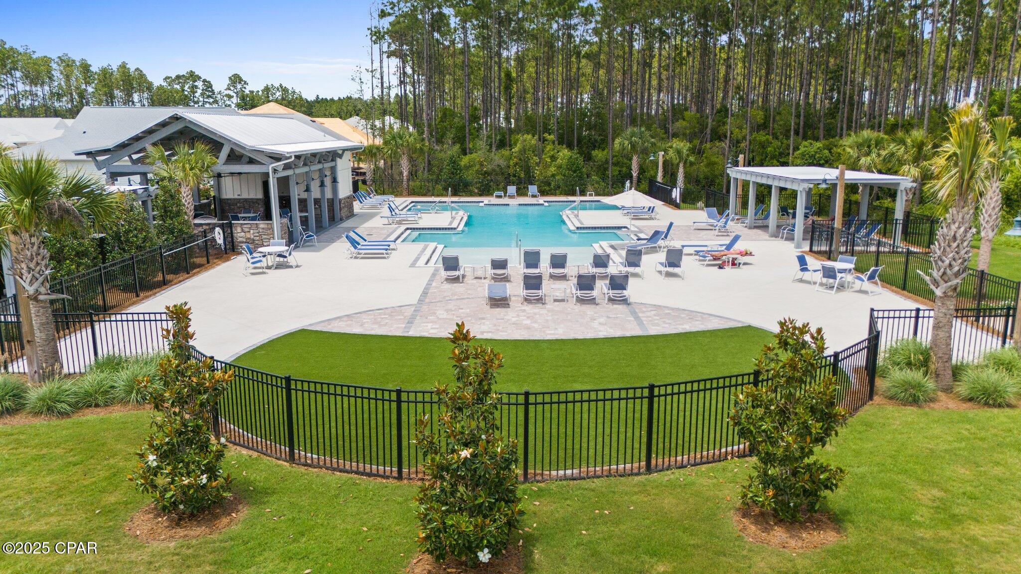 576 Melrose Way