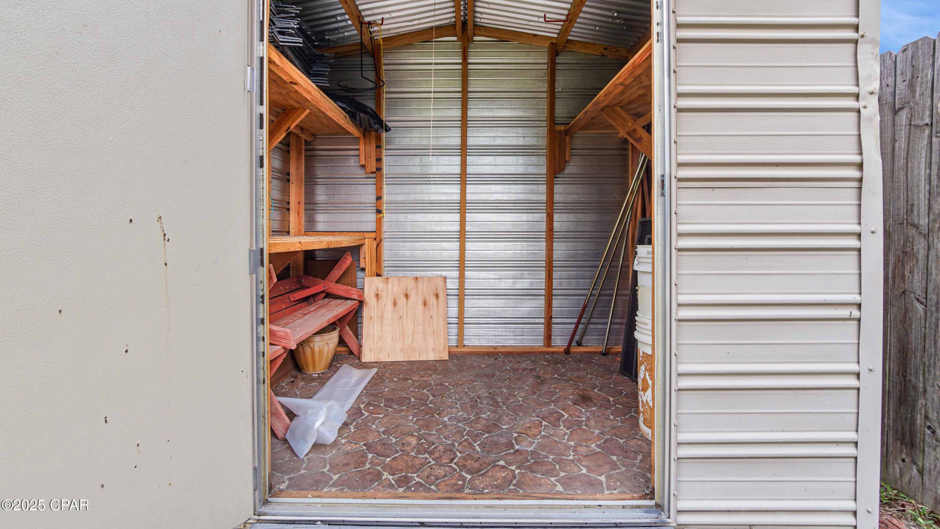 6425 Hiwassee Street