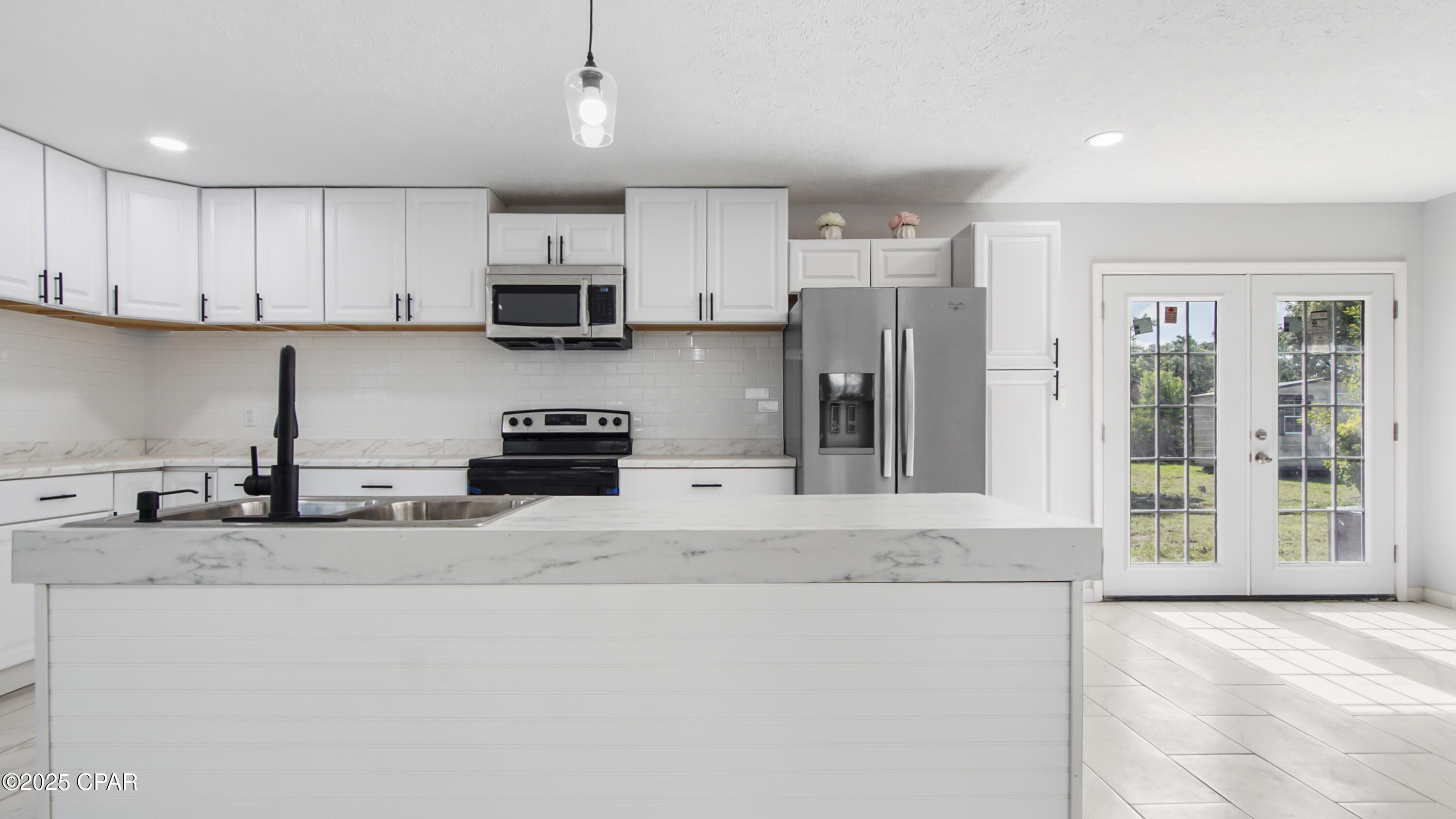 1613 Friendship Avenue