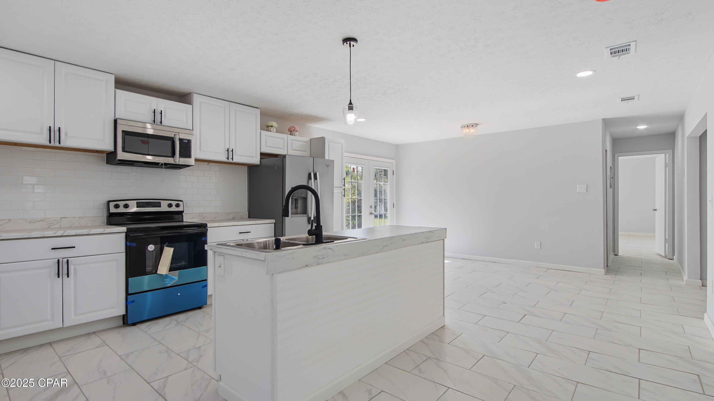 1613 Friendship Avenue