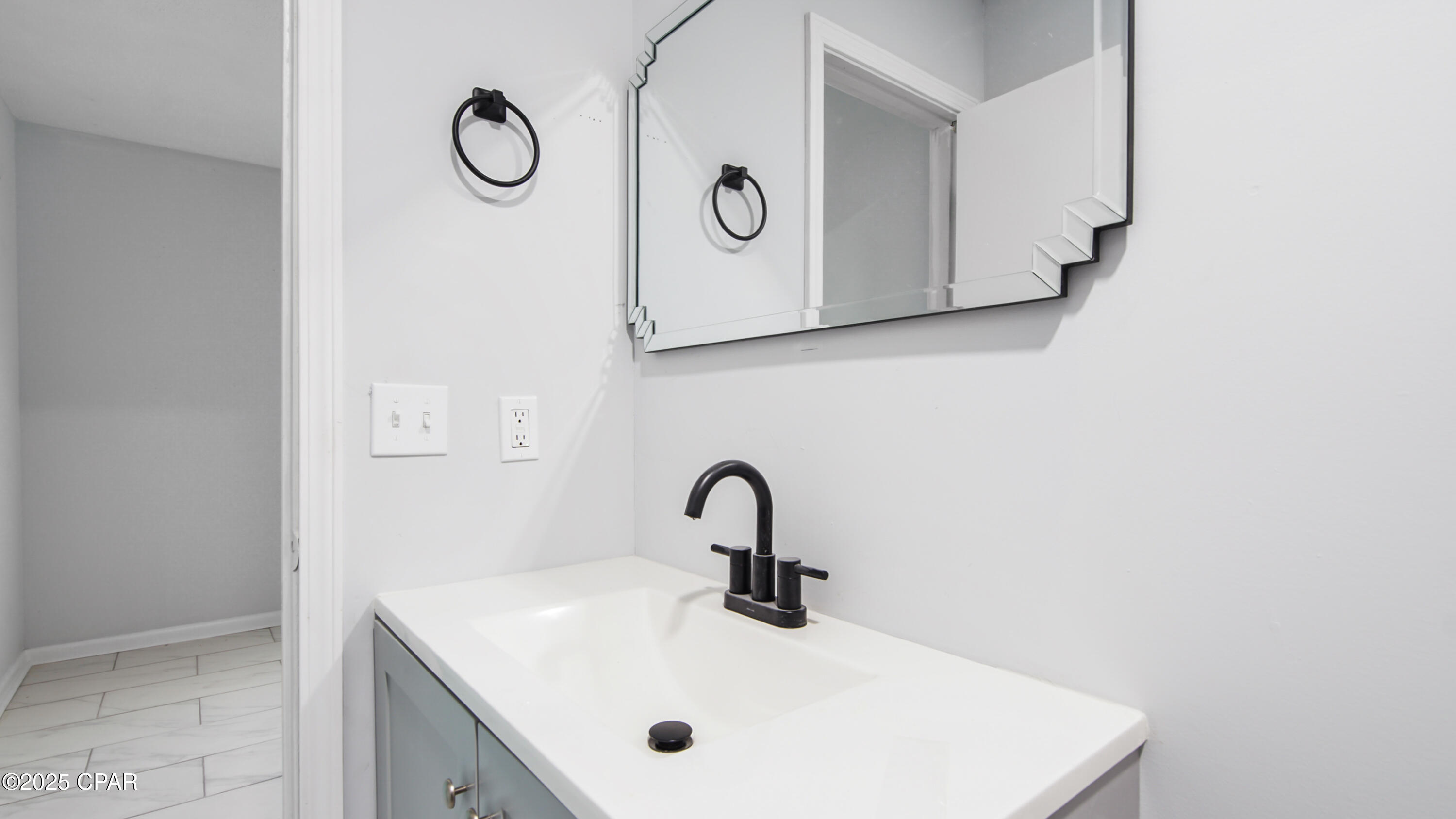 1613 Friendship Avenue