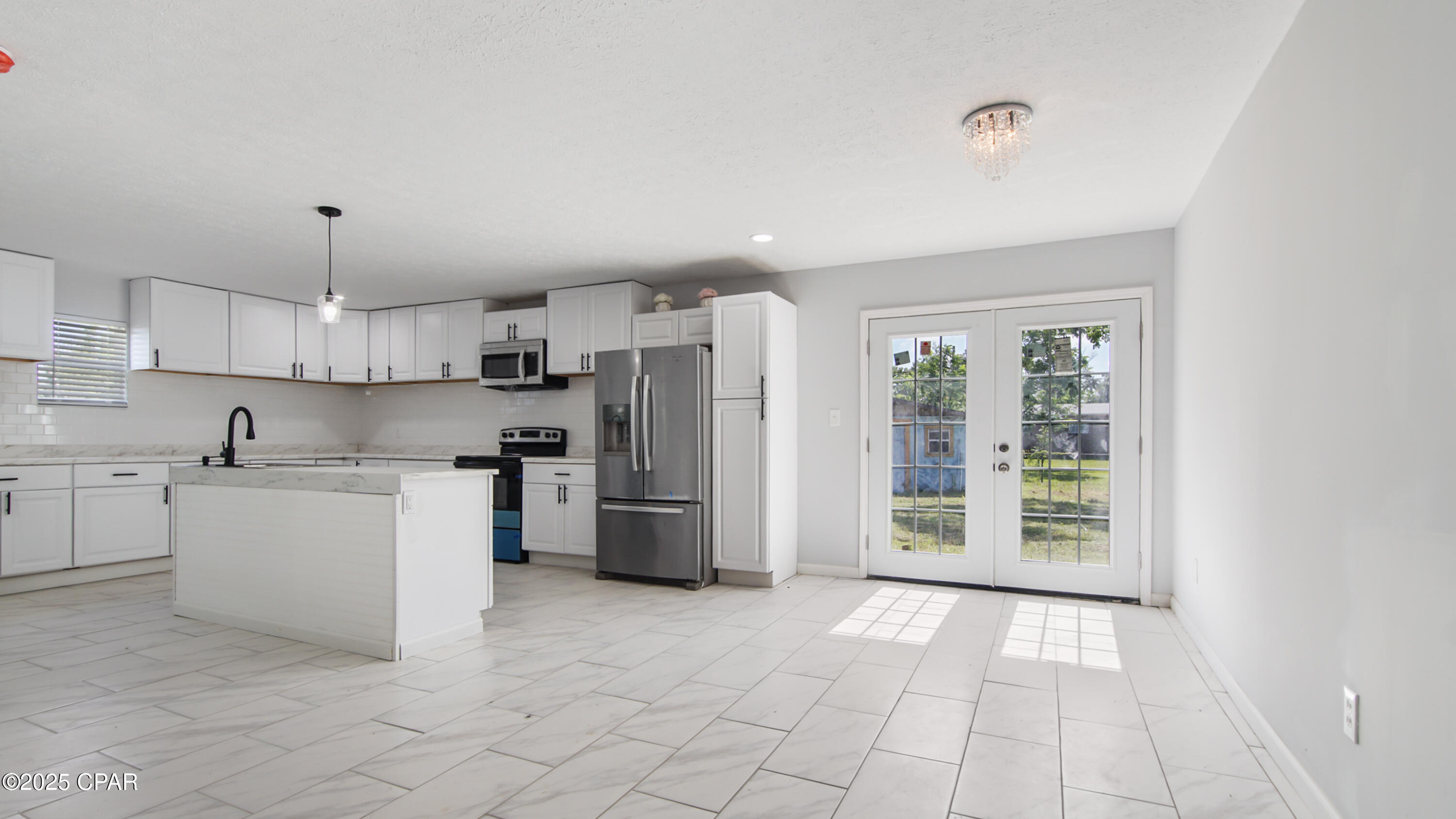 1613 Friendship Avenue