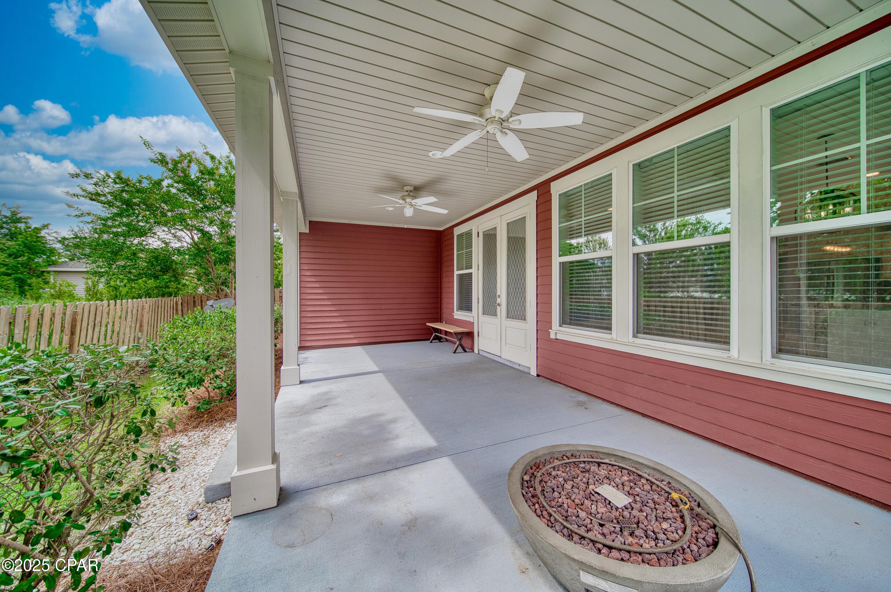 3113 E Heartleaf Avenue