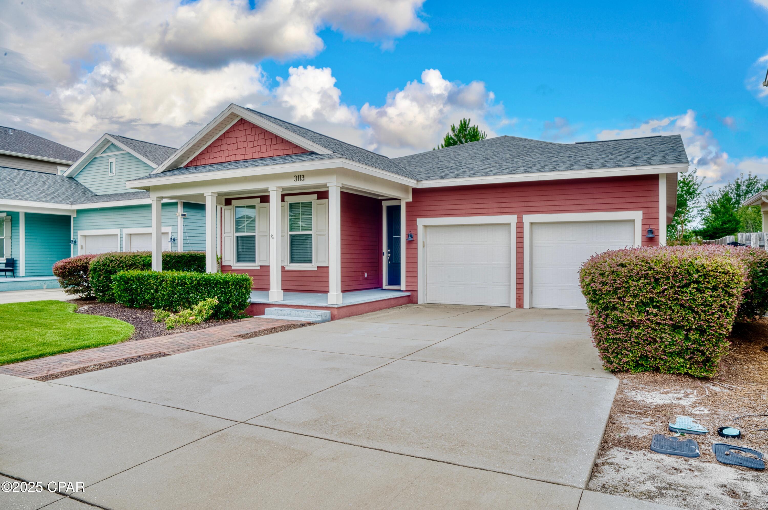 3113 E Heartleaf Avenue