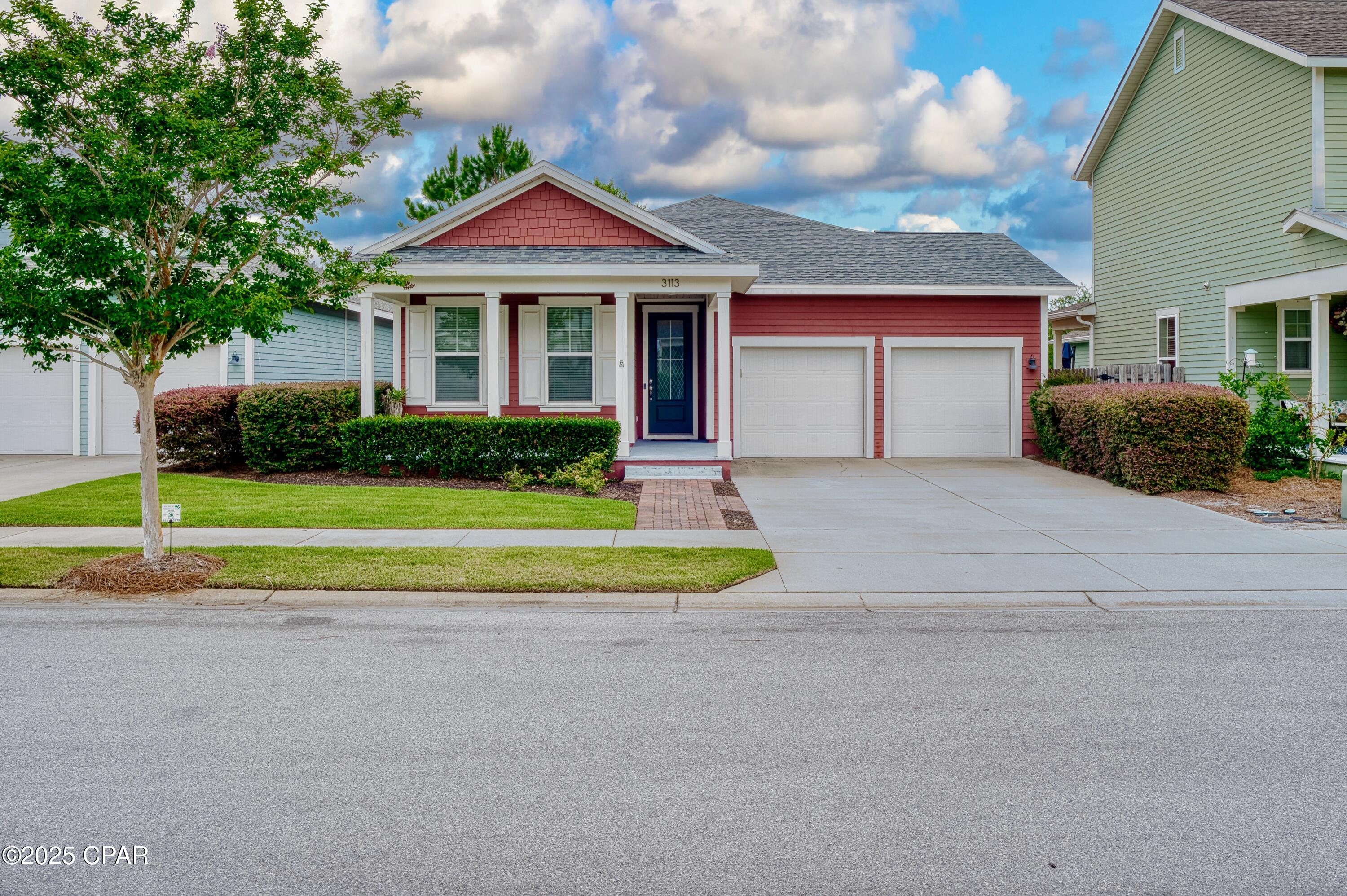 3113 E Heartleaf Avenue