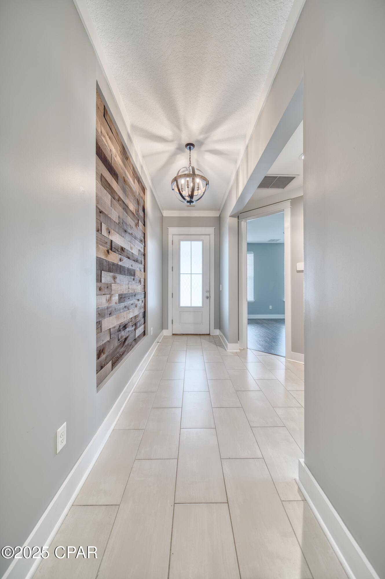 3113 E Heartleaf Avenue