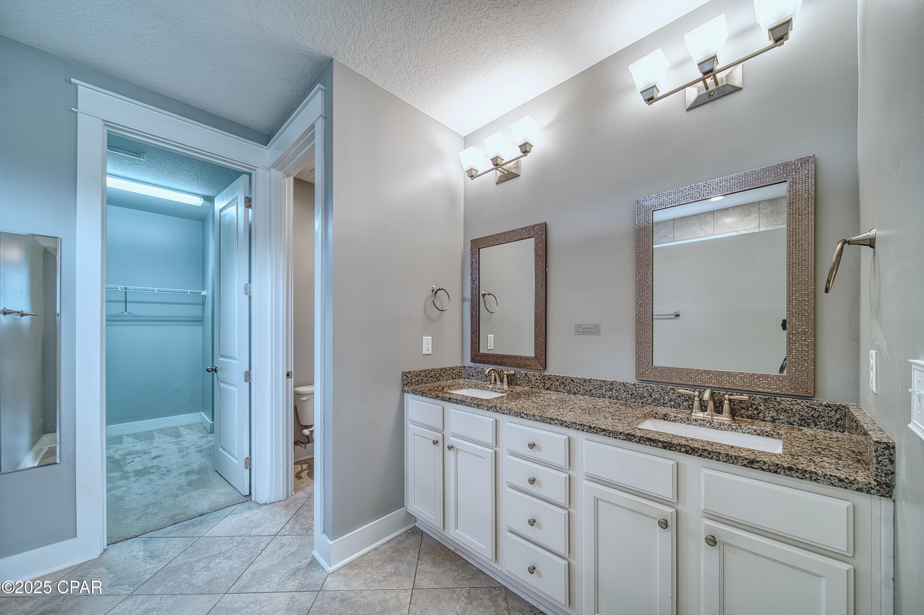 3113 E Heartleaf Avenue