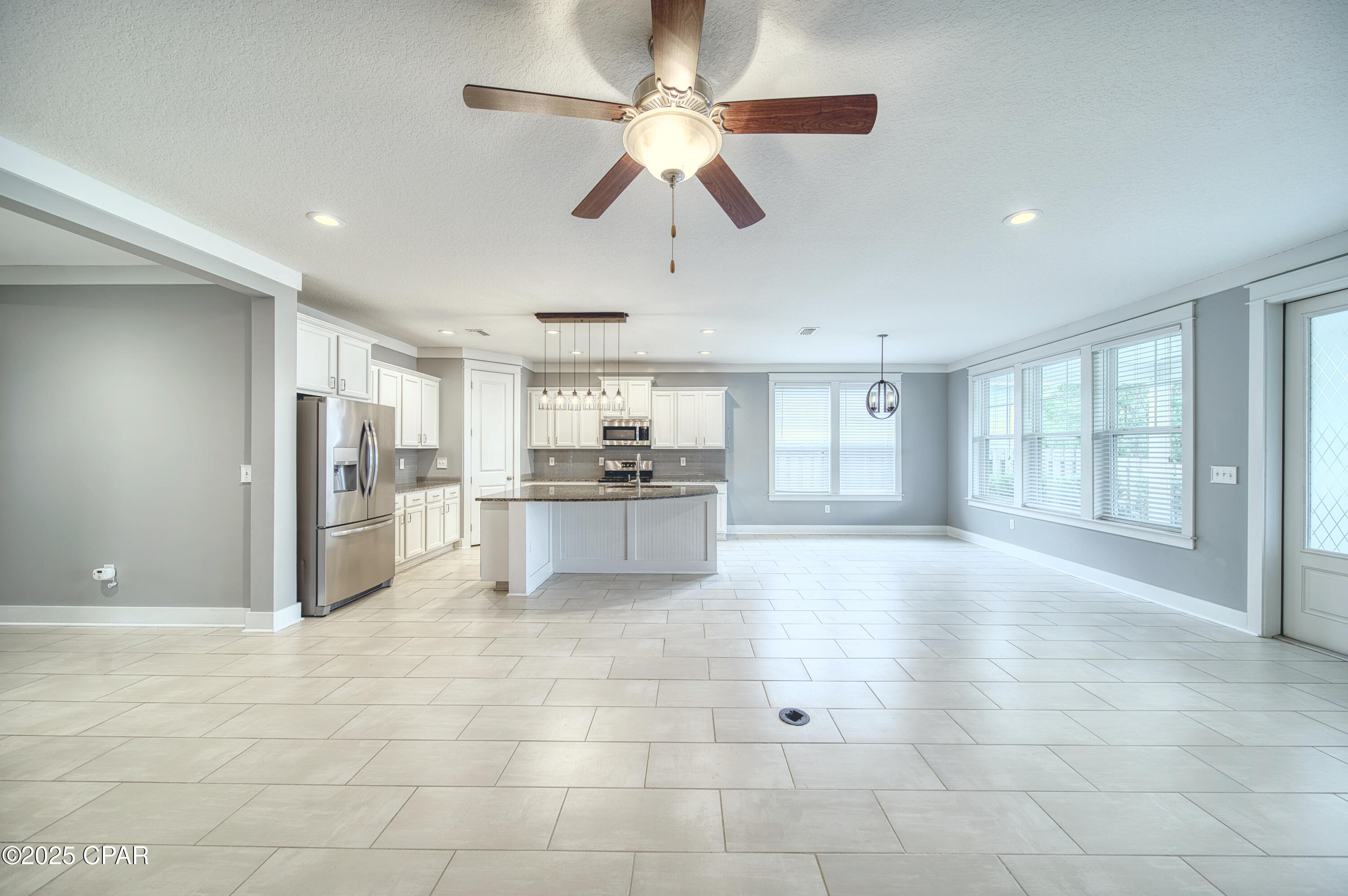 3113 E Heartleaf Avenue