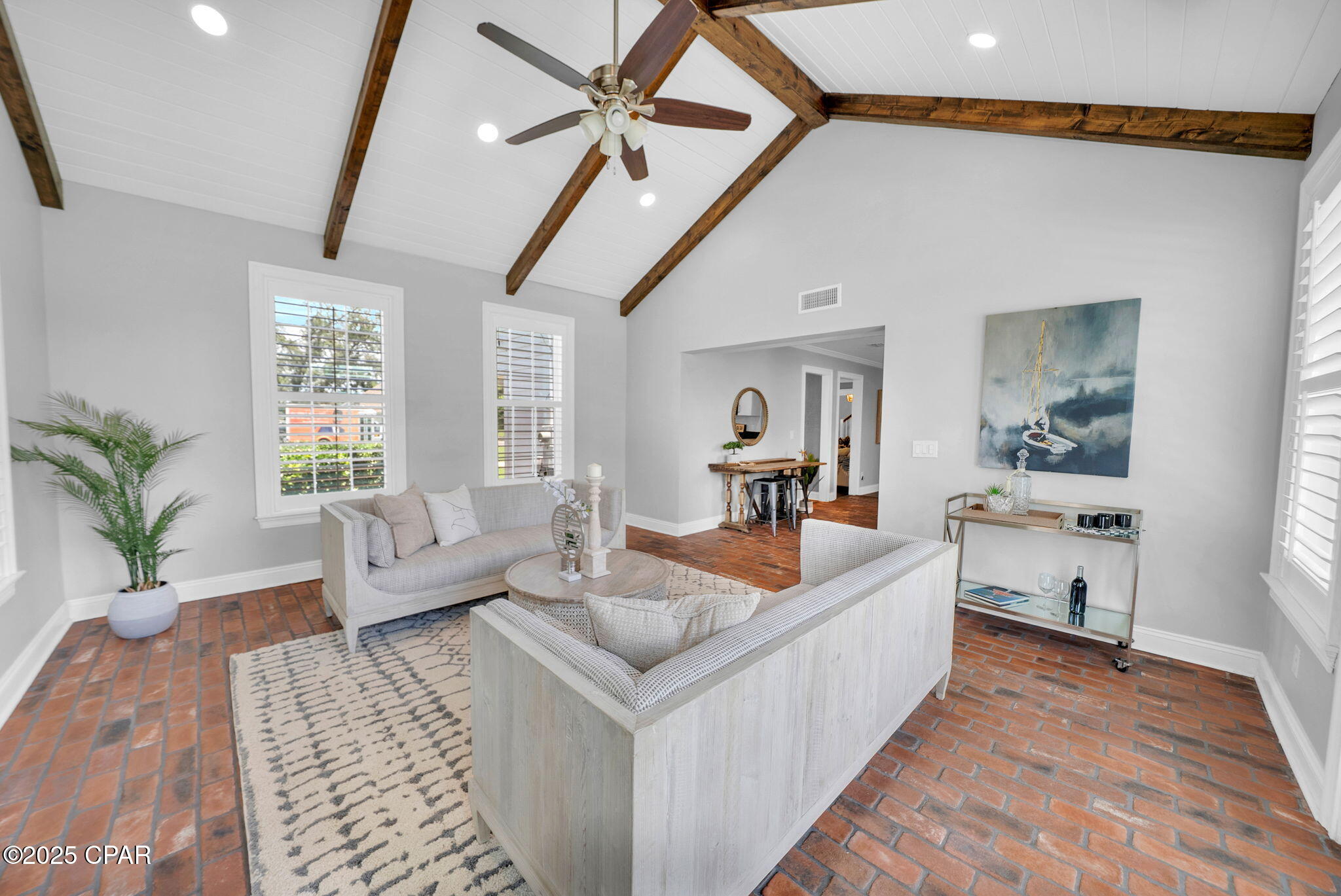 2207 W 33rd Street