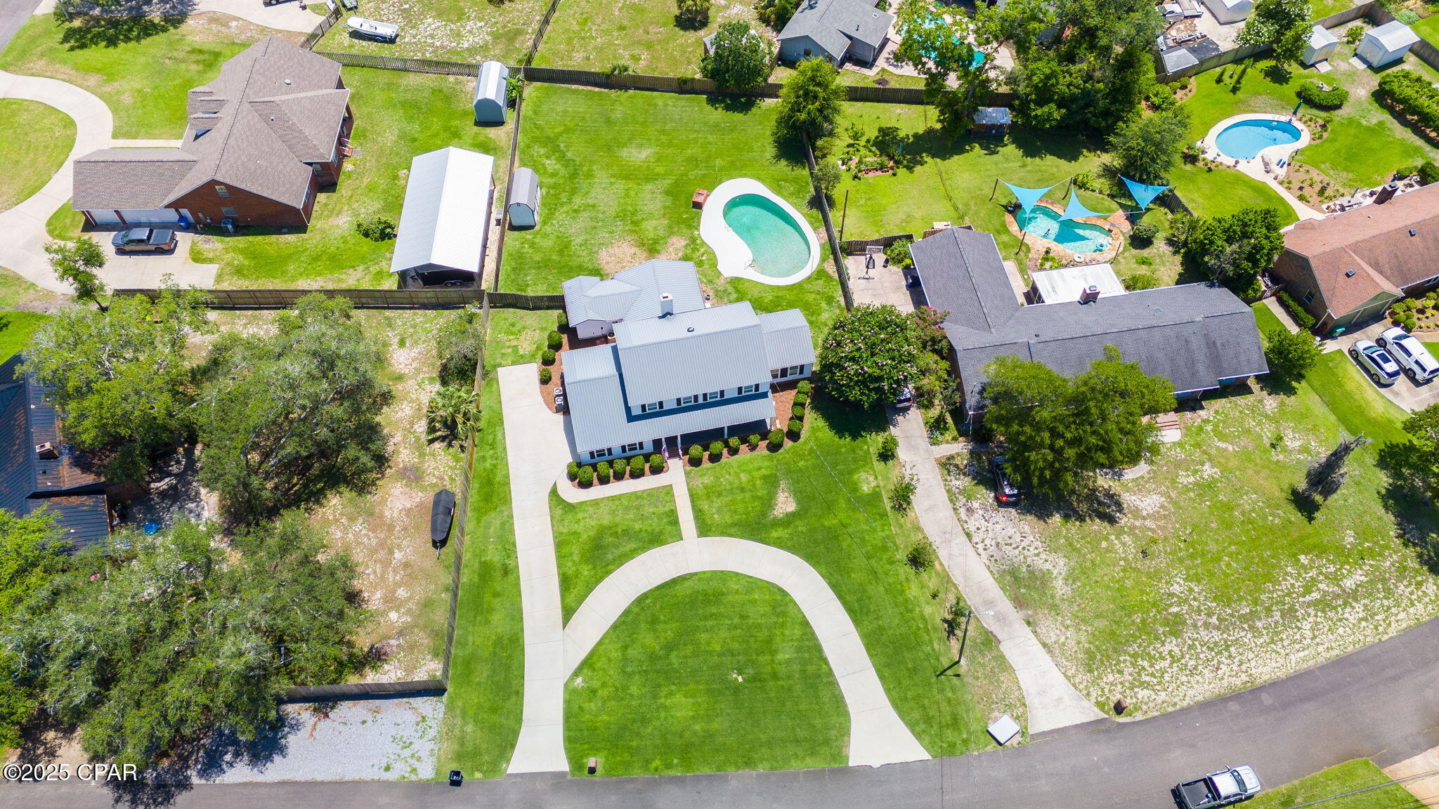 2207 W 33rd Street