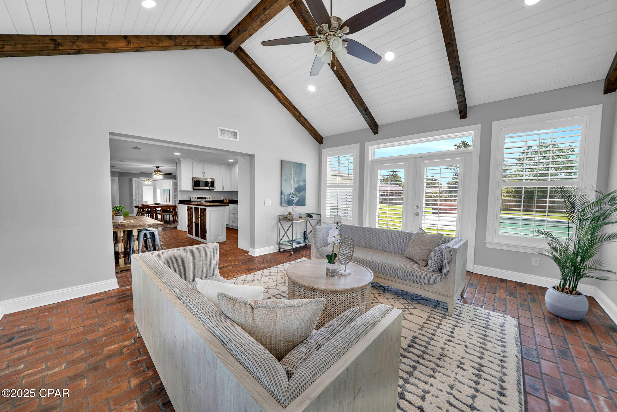 2207 W 33rd Street